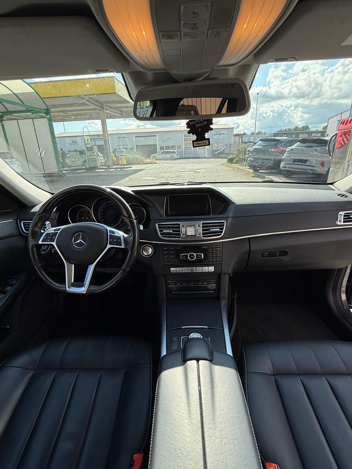 MERCEDES-BENZ E 350 BlueTEC Avantgarde 4Matic 7G-Tronic-image-4