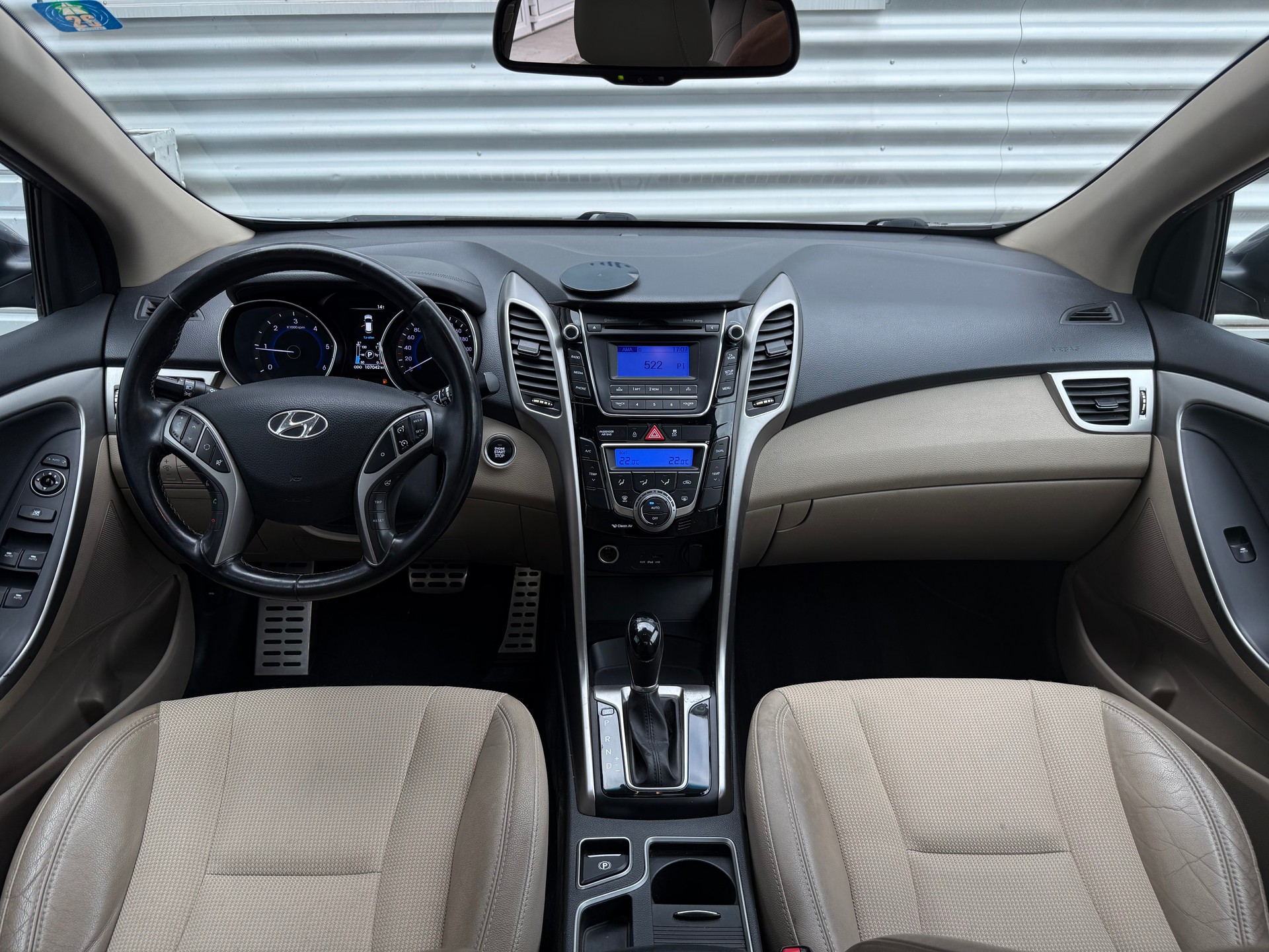 HYUNDAI i30 1.6 CRDi Style Automatic-image-7