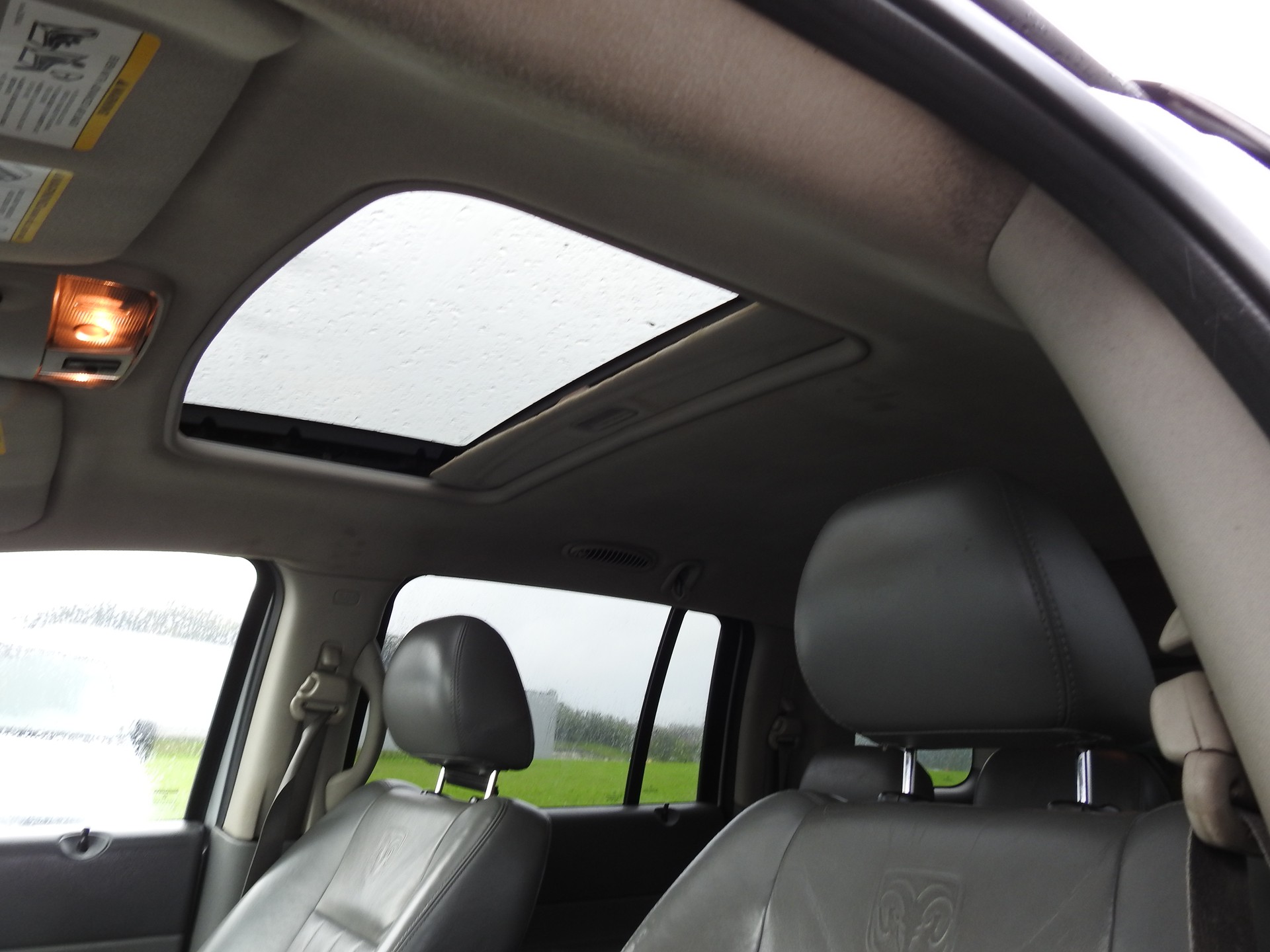 DODGE Durango-image-28