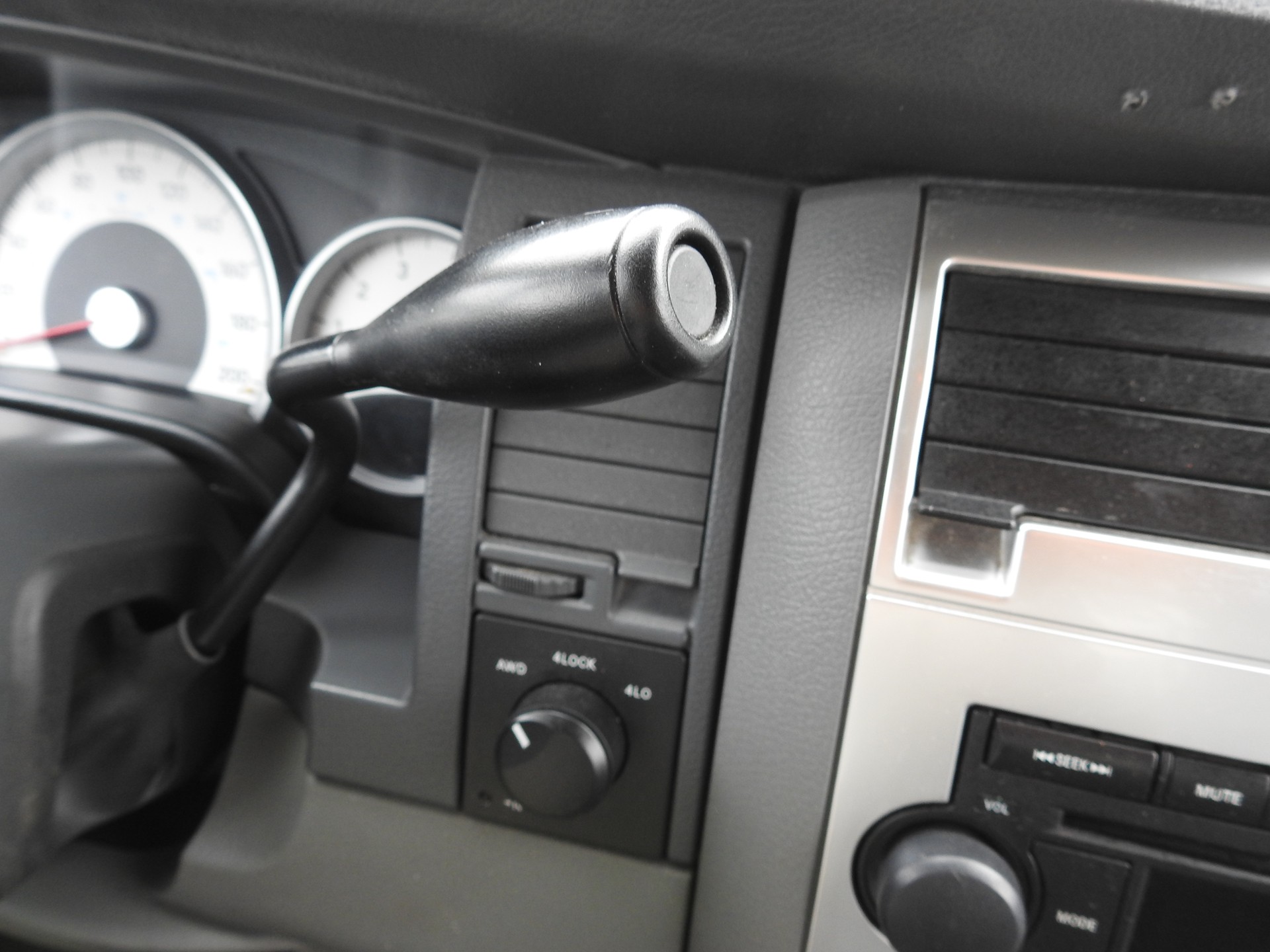 DODGE Durango-image-22