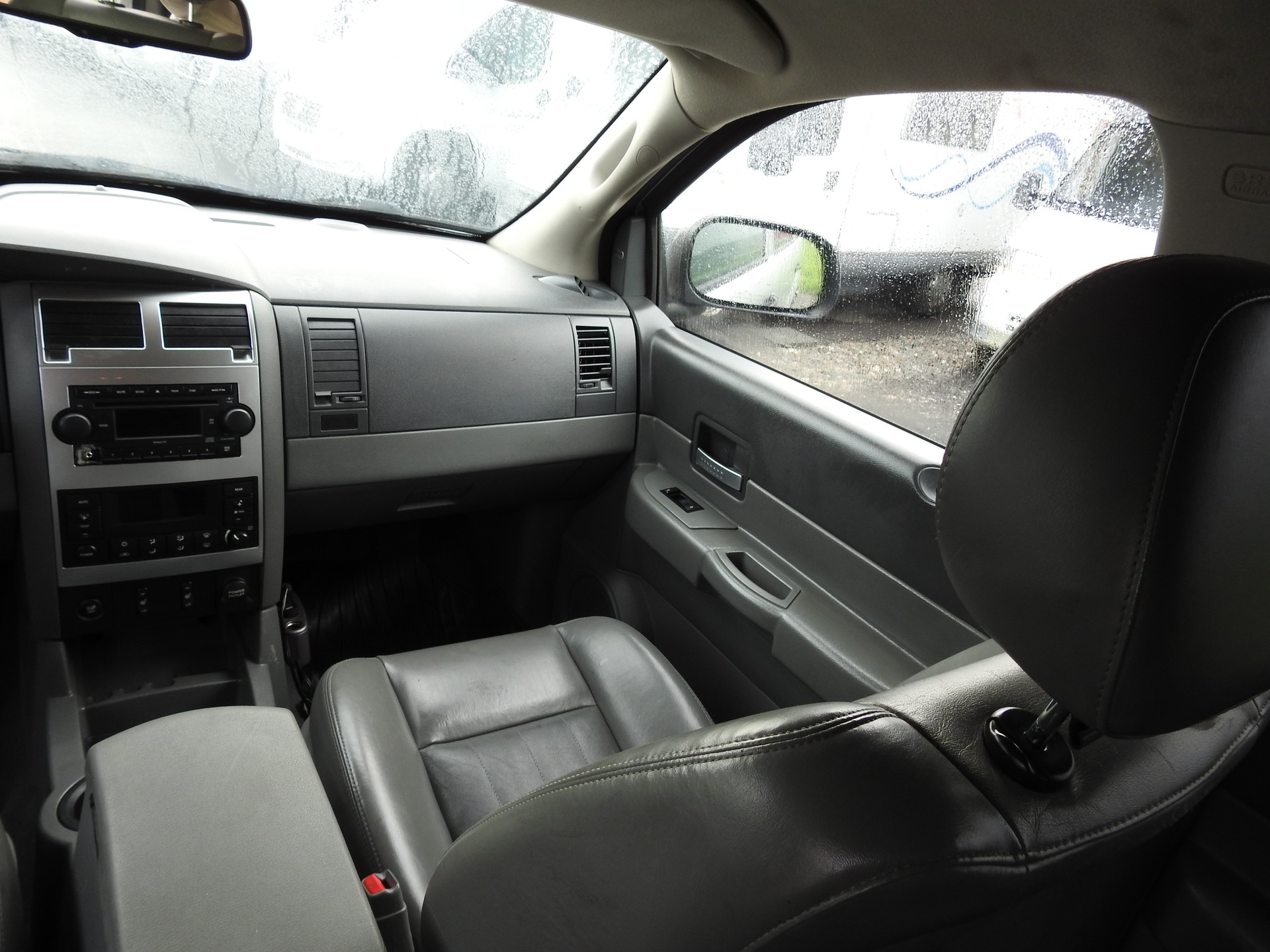DODGE Durango-image-19