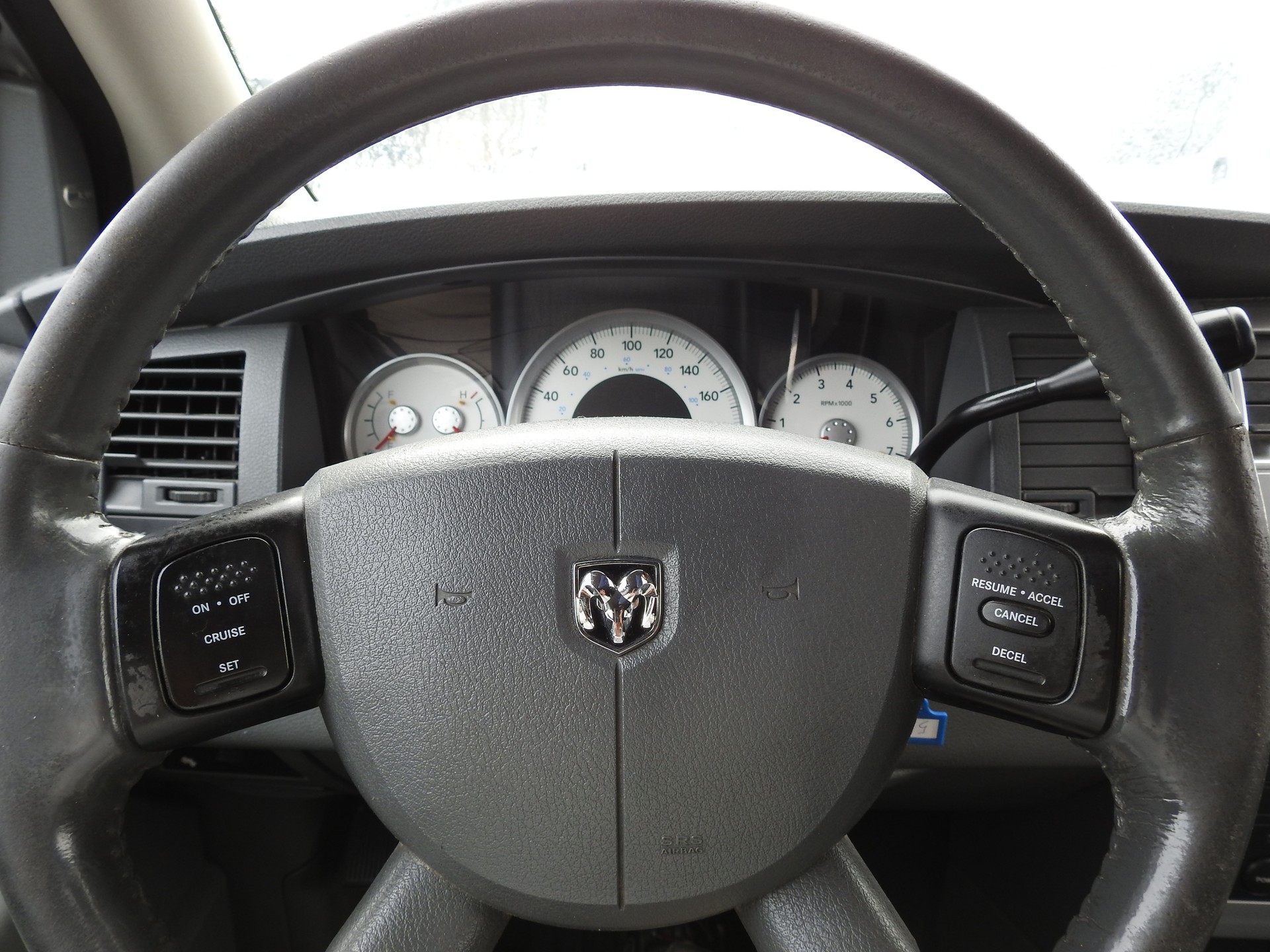 DODGE Durango-image-29