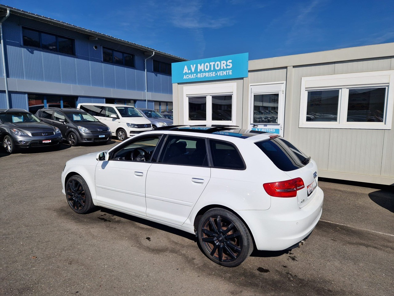 AUDI A3 Sportback 2.0 TDI Ambition quattro-image-4