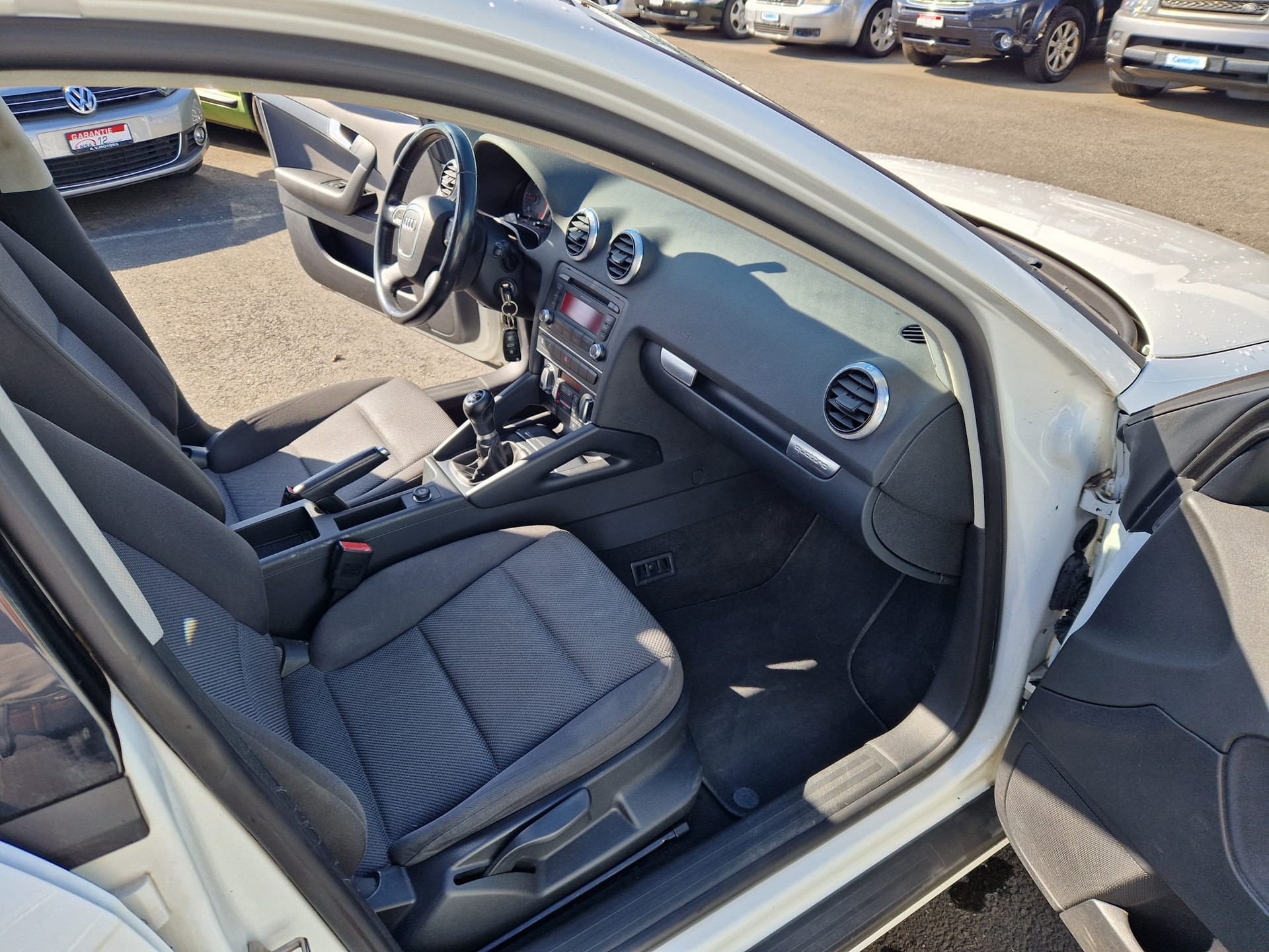 AUDI A3 Sportback 2.0 TDI Ambition quattro-image-12
