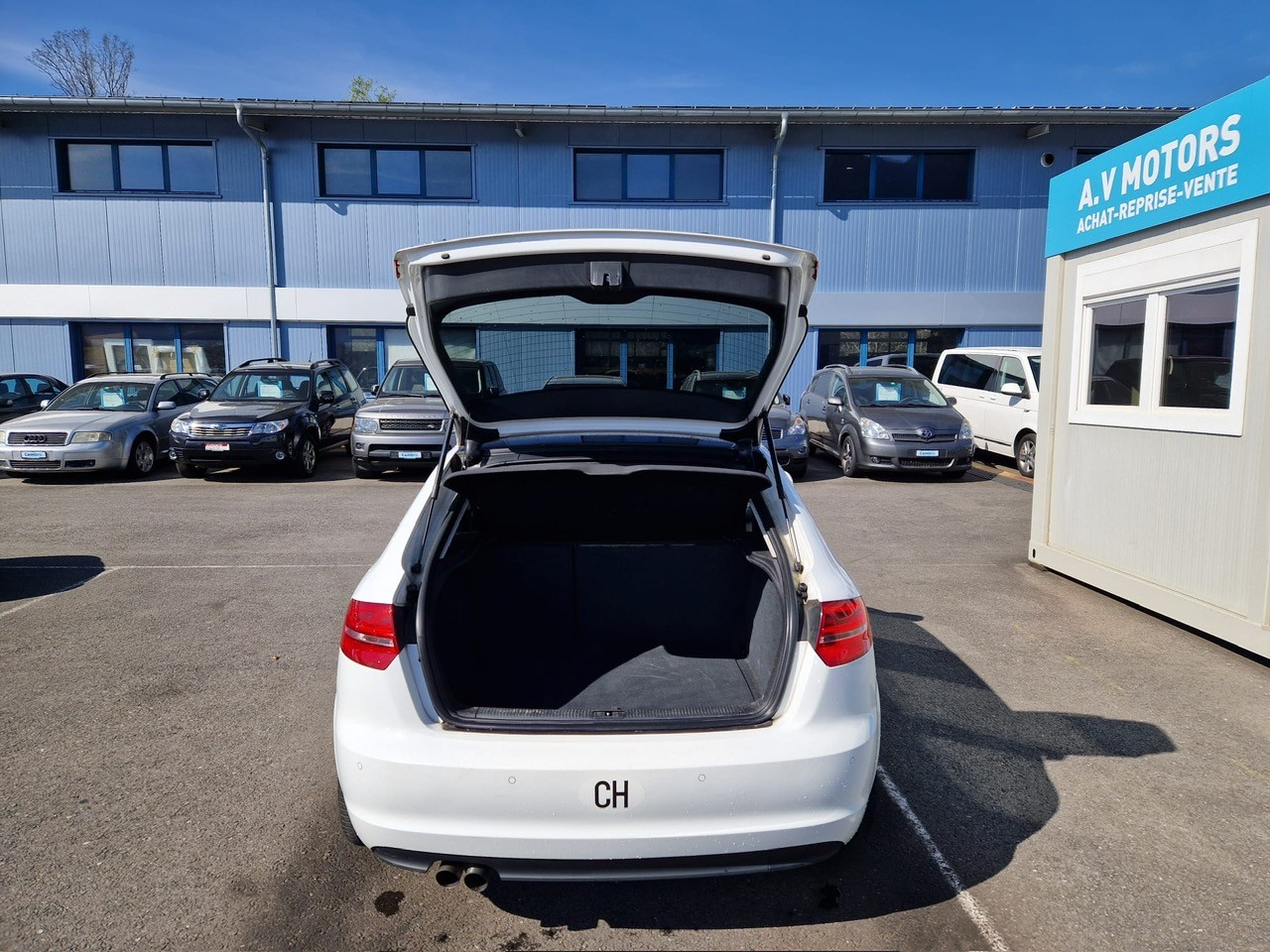 AUDI A3 Sportback 2.0 TDI Ambition quattro-image-6