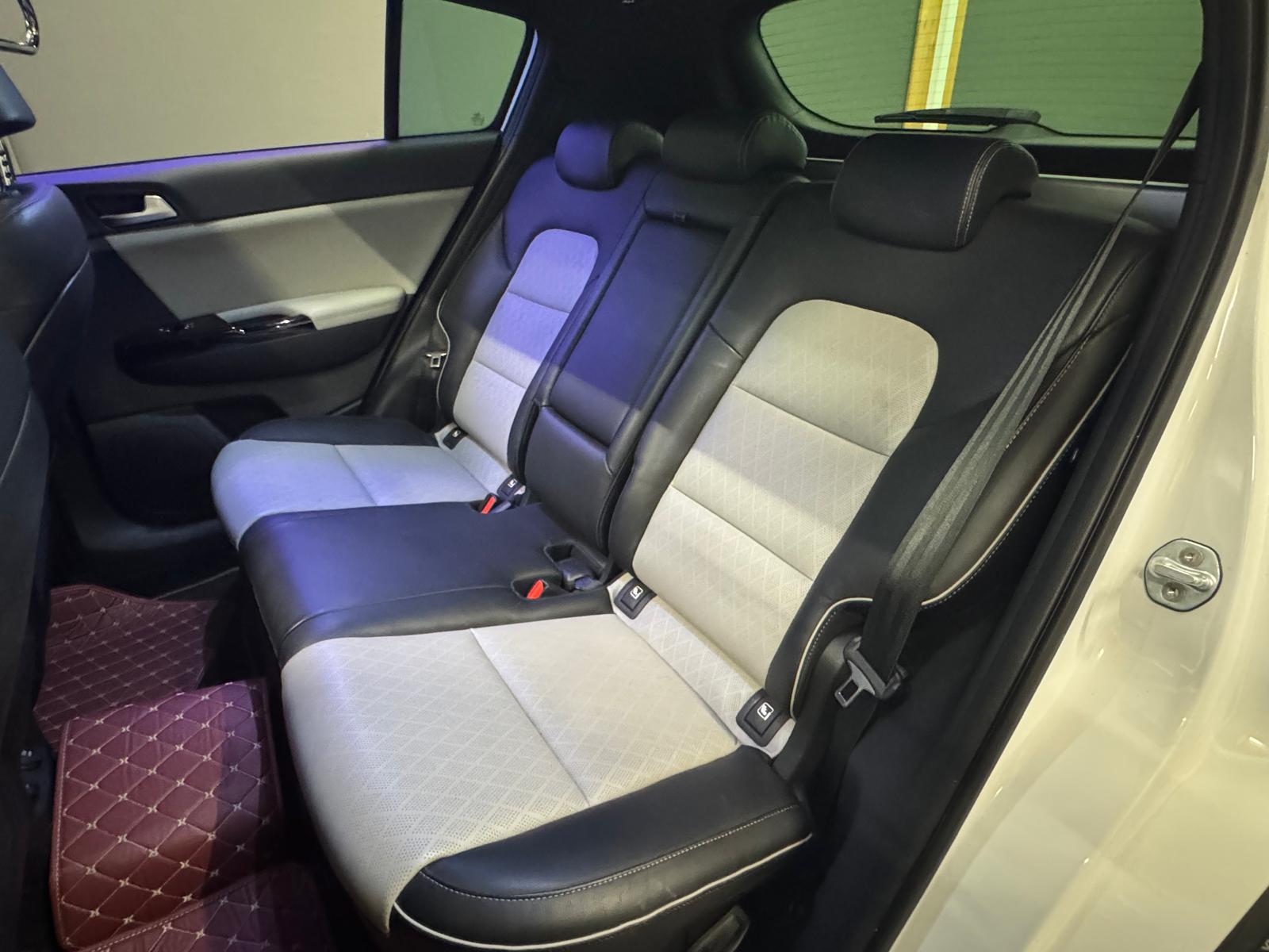 KIA Sportage 1.6 T-GDi Style GT Line 4WD Automat-image-12