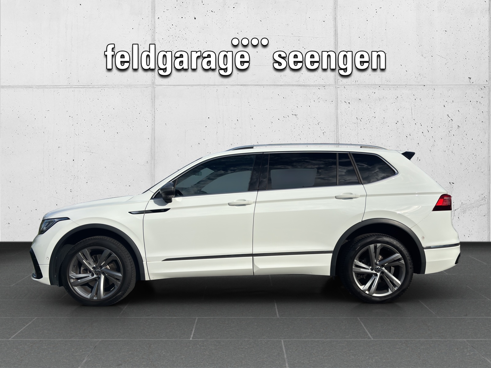 VW Tiguan Allspace 2.0 TDI SCR R-Line 4Motion DSG mit AHK, Head-Up-Display & 360°Kamrea-image-1