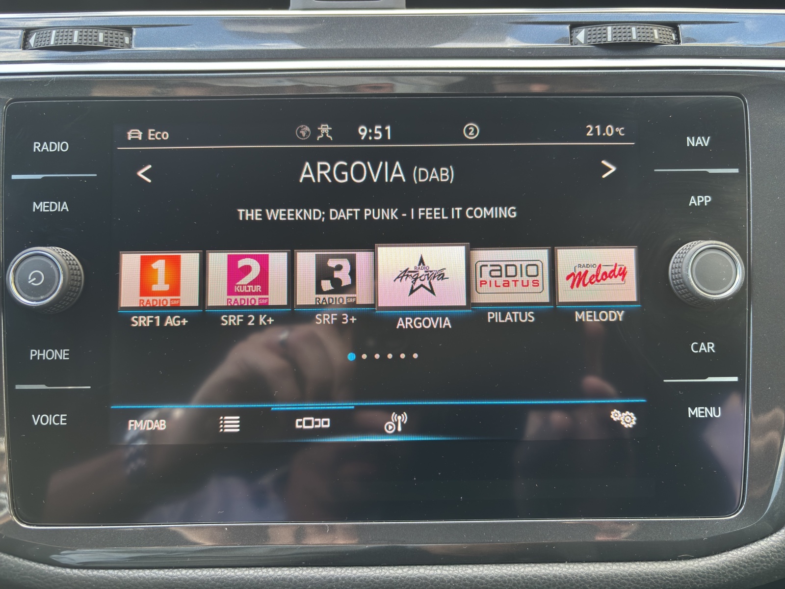 VW Tiguan Allspace 2.0 TDI SCR R-Line 4Motion DSG mit AHK, Head-Up-Display & 360°Kamrea-image-19