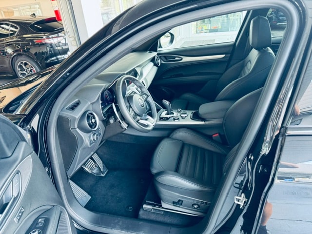 ALFA ROMEO Stelvio 2.0 Veloce Q4 AT8 Swiss Sky-image-1