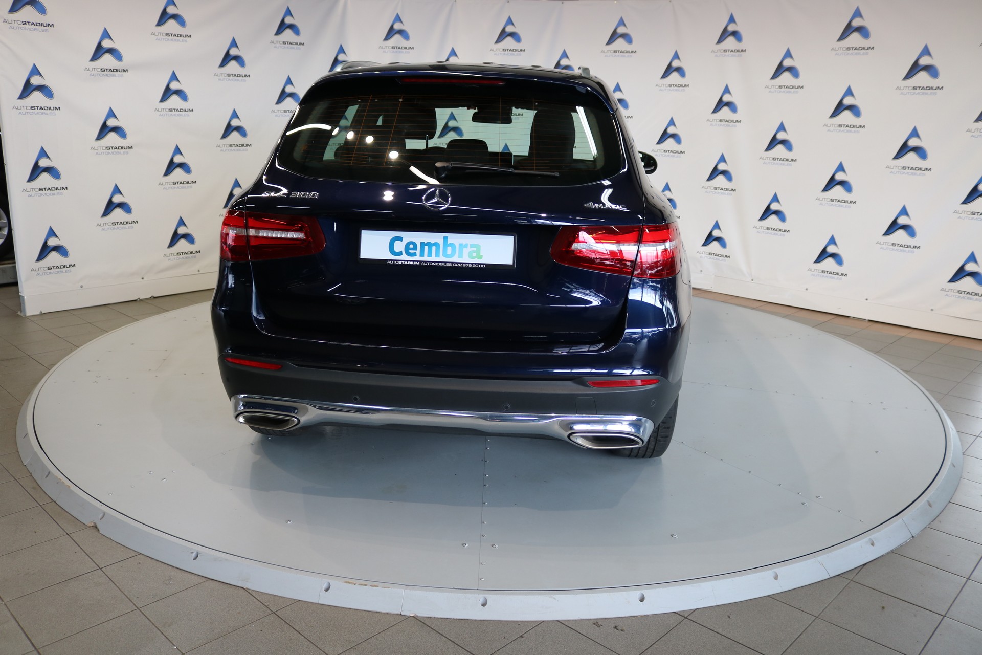 MERCEDES-BENZ GLC 300 4Matic Exclusive 9G-Tronic-image-18