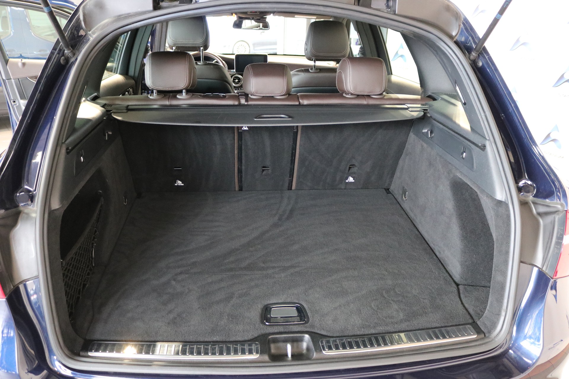 MERCEDES-BENZ GLC 300 4Matic Exclusive 9G-Tronic-image-29