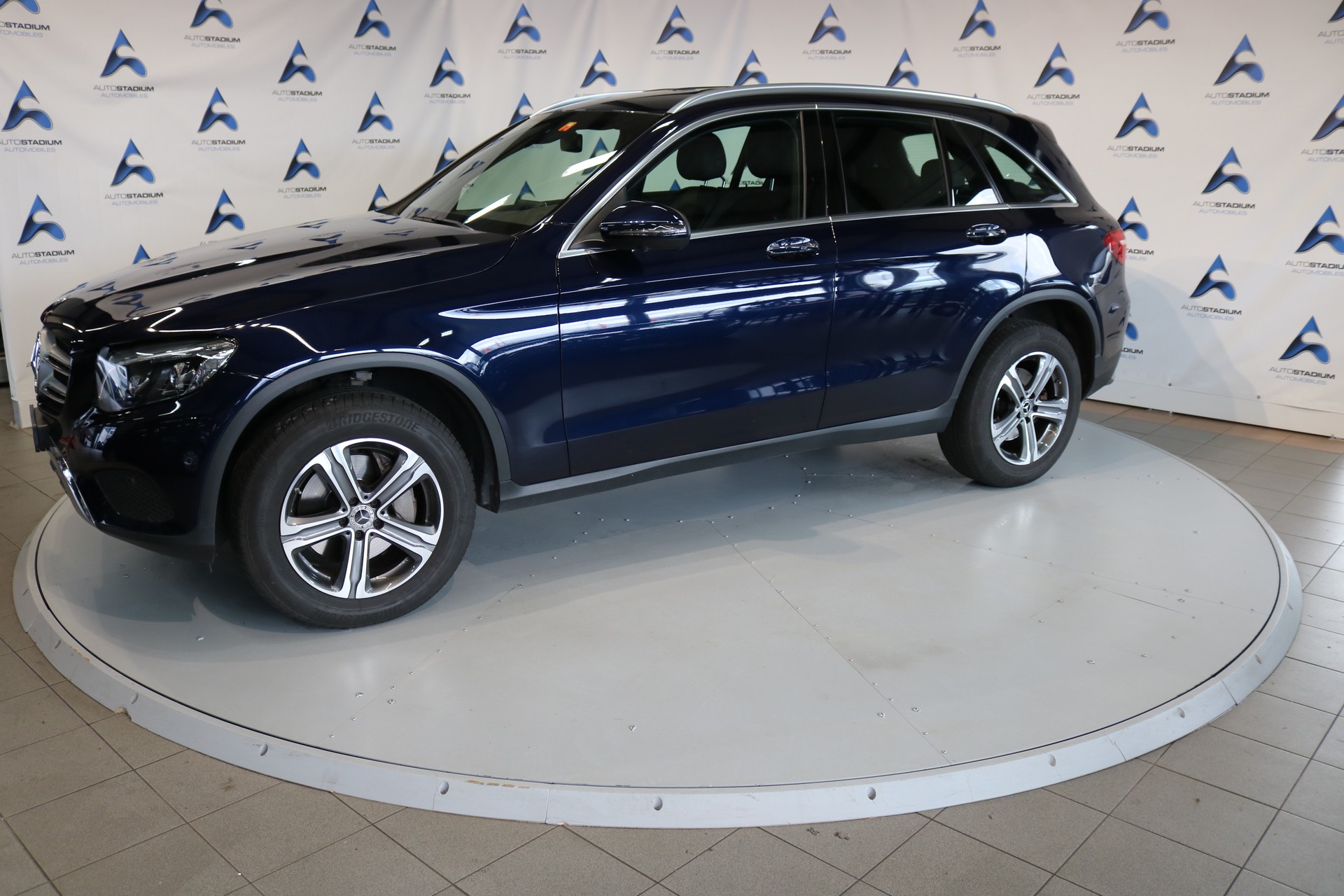 MERCEDES-BENZ GLC 300 4Matic Exclusive 9G-Tronic-image-13
