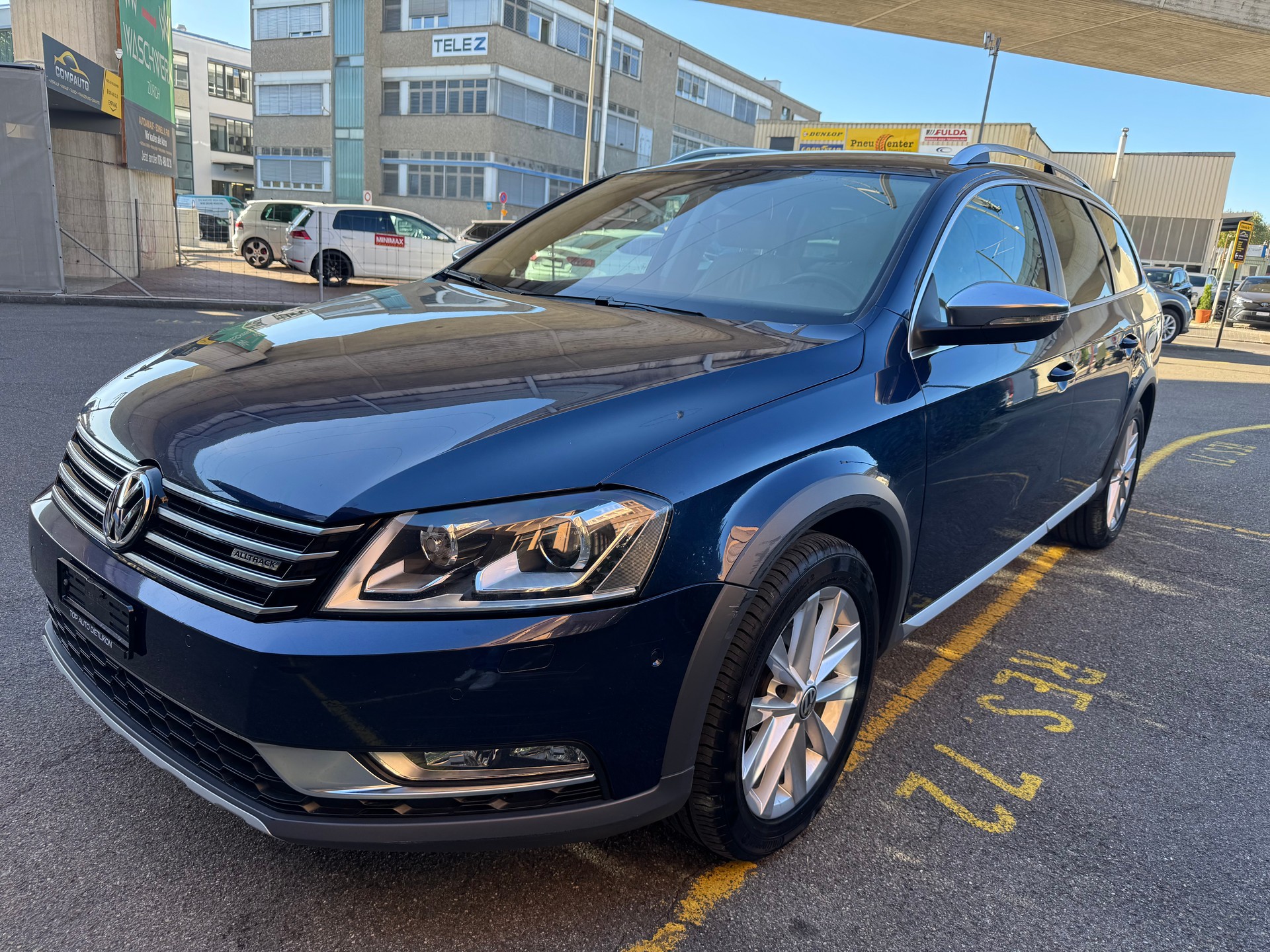 VW Passat Alltrack 2.0 TSI 4Motion DSG-image-0