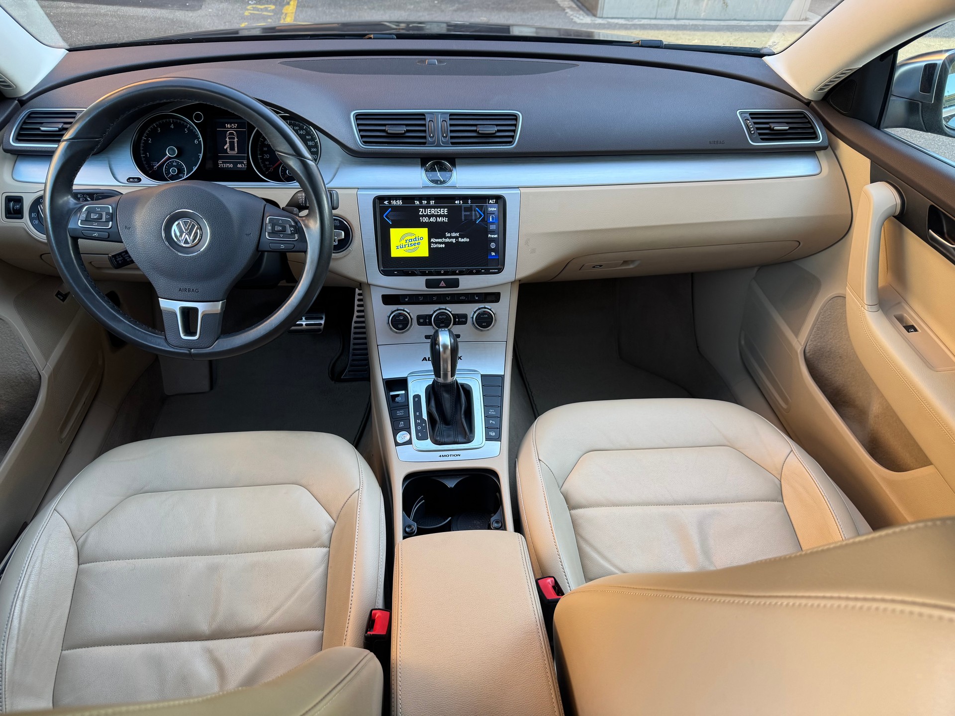 VW Passat Alltrack 2.0 TSI 4Motion DSG-image-5