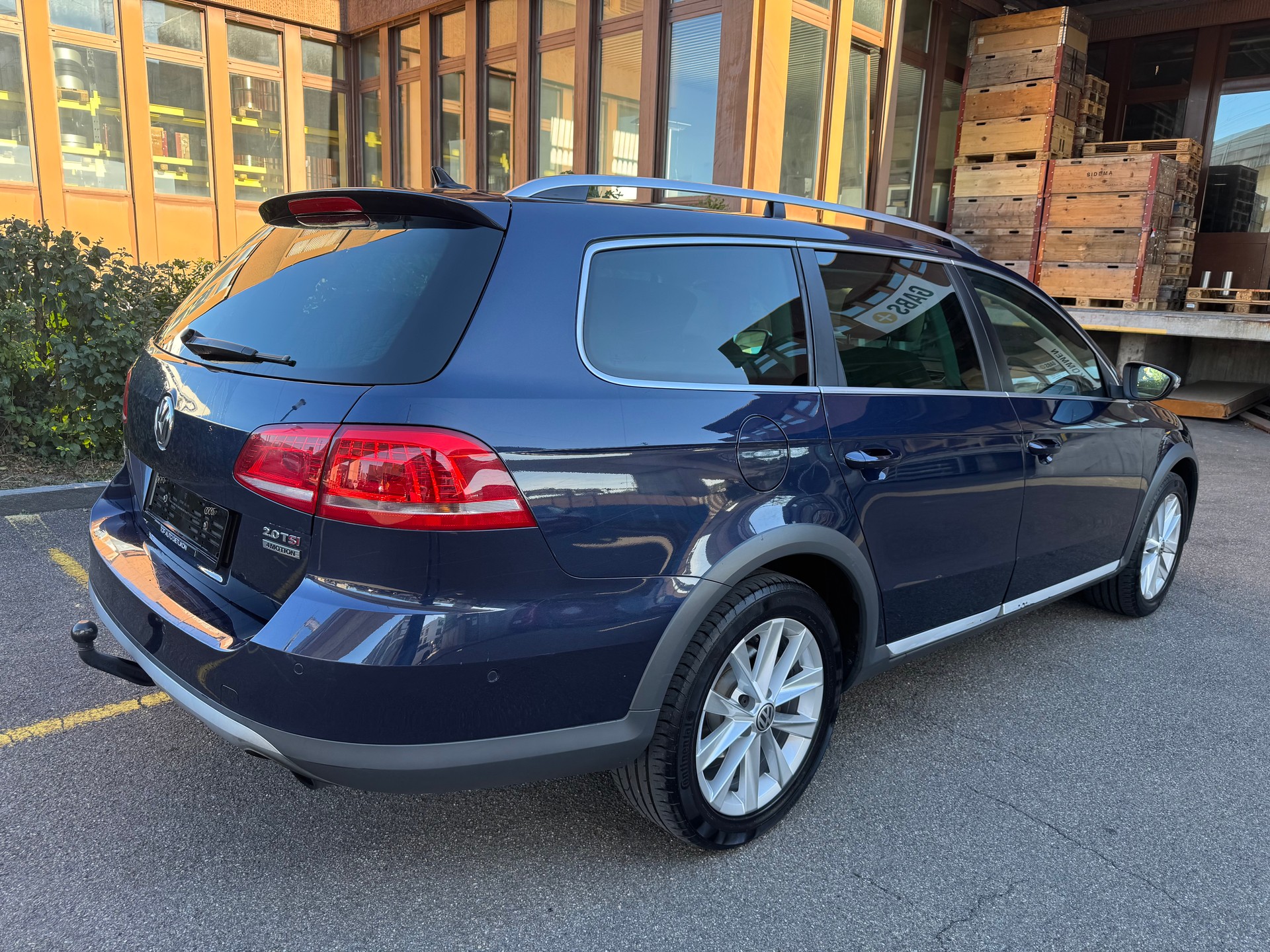 VW Passat Alltrack 2.0 TSI 4Motion DSG-image-2