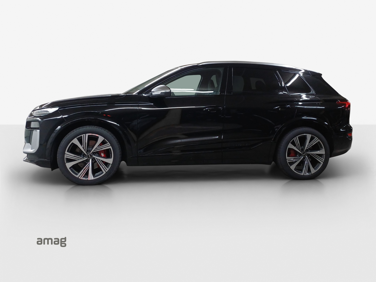 AUDI SQ6 e-tron quattro-image-1
