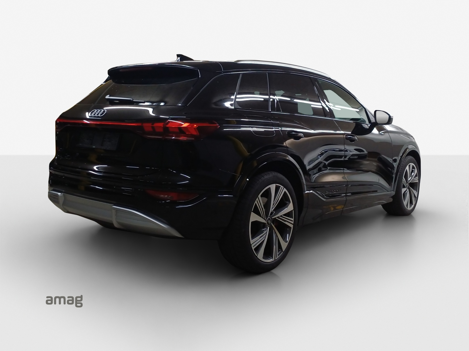 AUDI SQ6 e-tron quattro-image-5