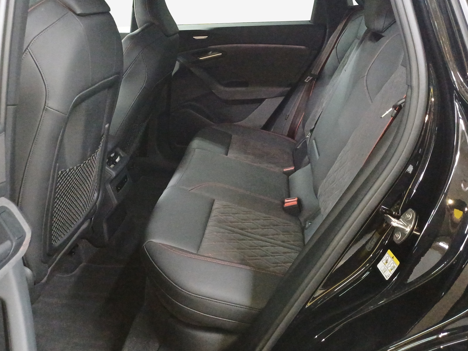 AUDI SQ6 e-tron quattro-image-12