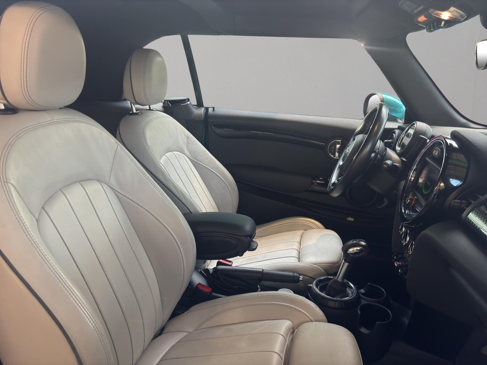 MINI Cabrio F57 2.0i Cooper S SAG-image-14