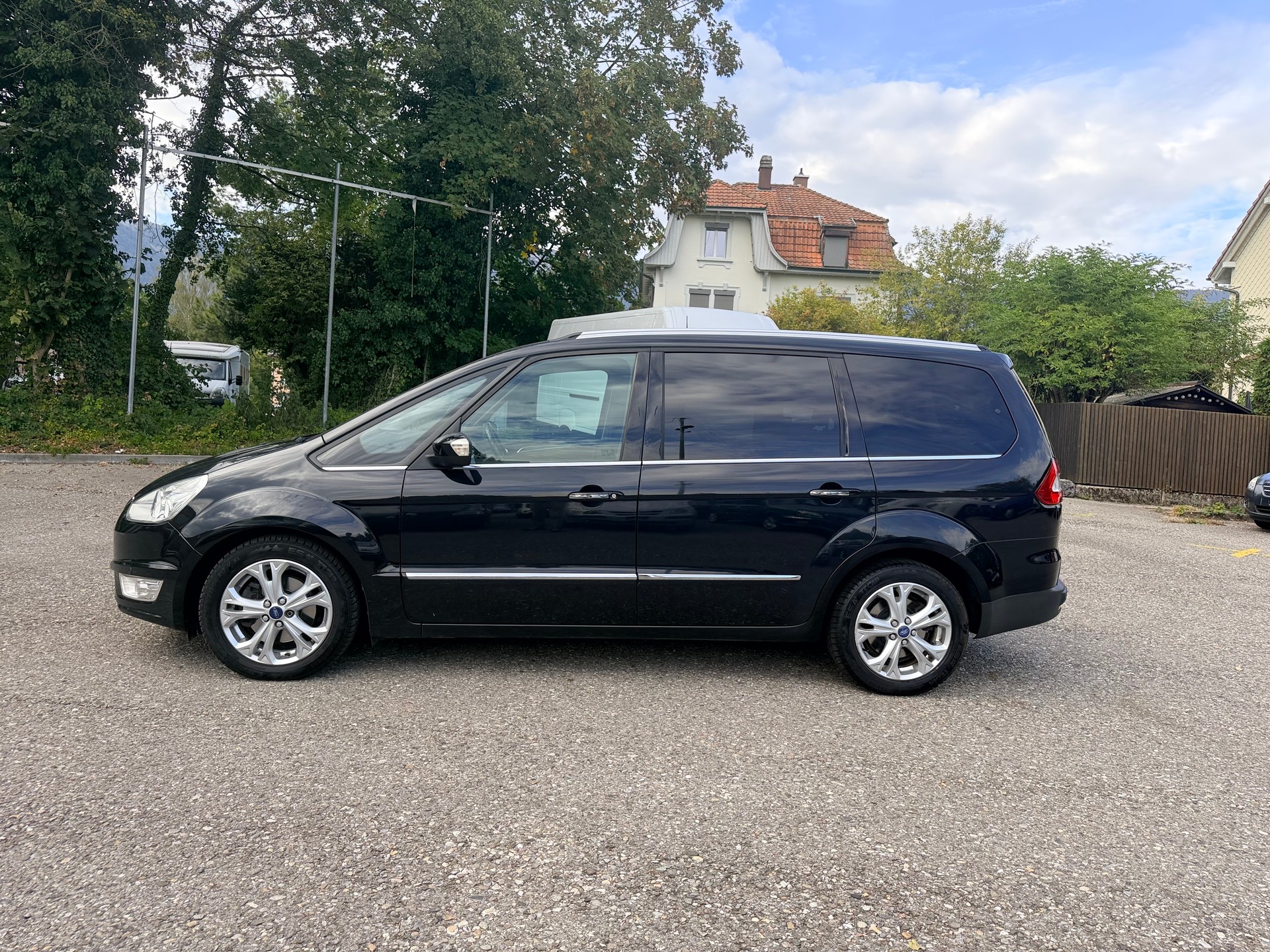 FORD Galaxy 2.0 SCTi Ghia PowerShift-image-1