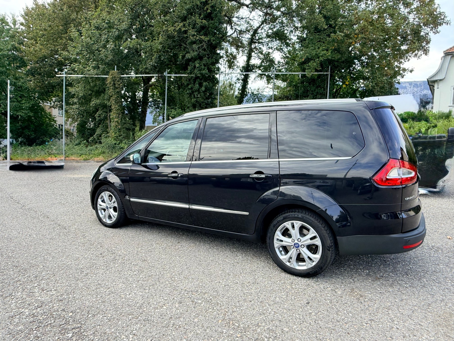 FORD Galaxy 2.0 SCTi Ghia PowerShift-image-3