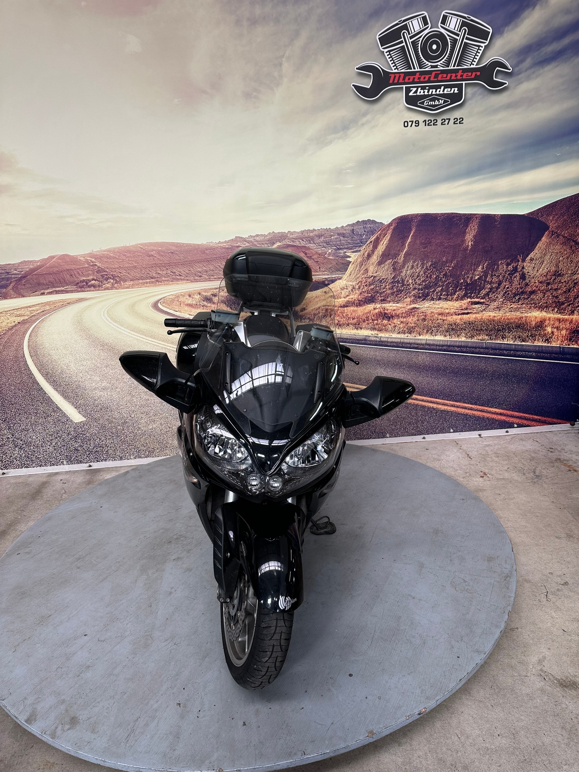 KAWASAKI GTR 1400 ABS-showroom-element-2