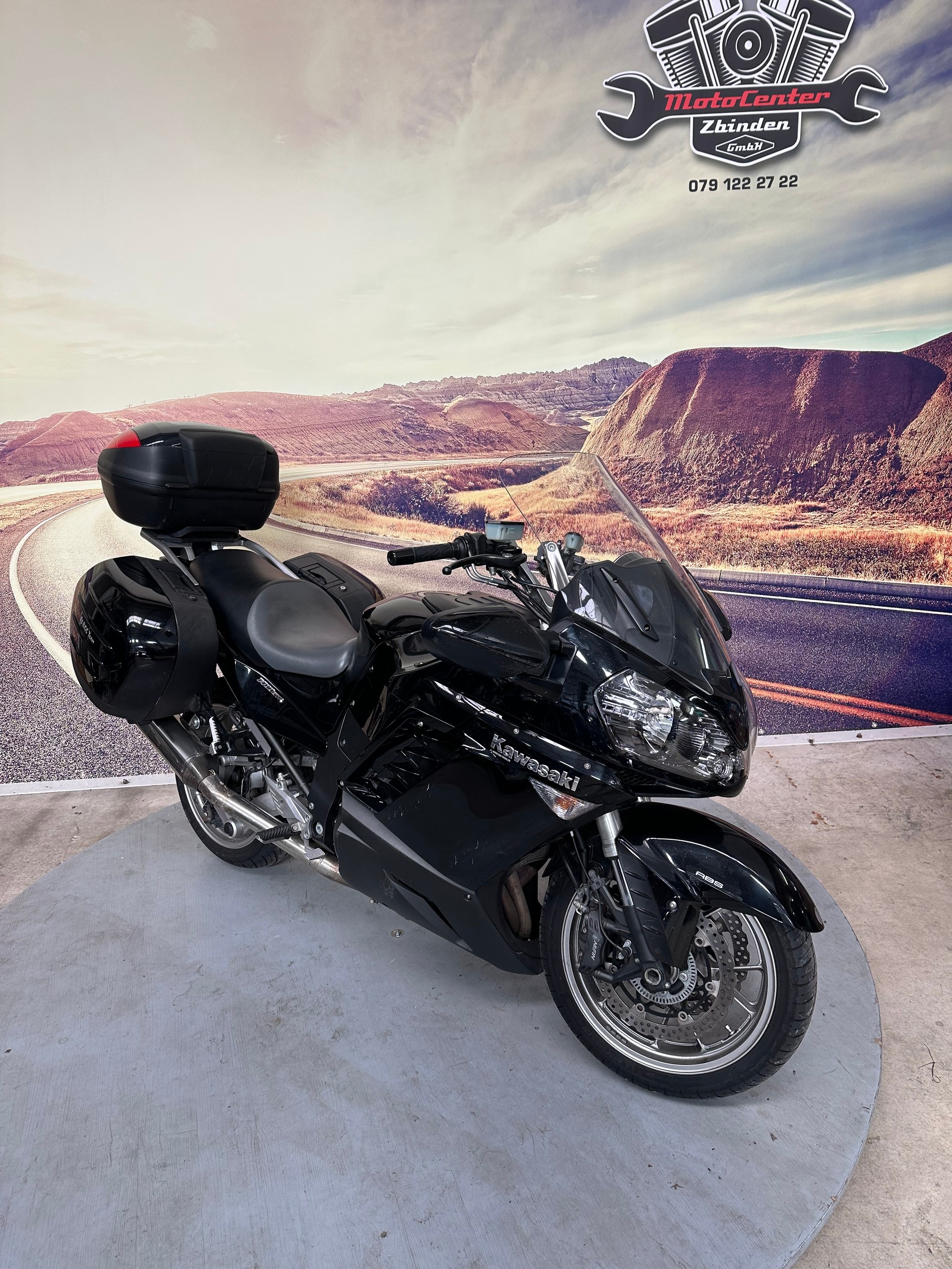 KAWASAKI GTR 1400 ABS-showroom-element-1