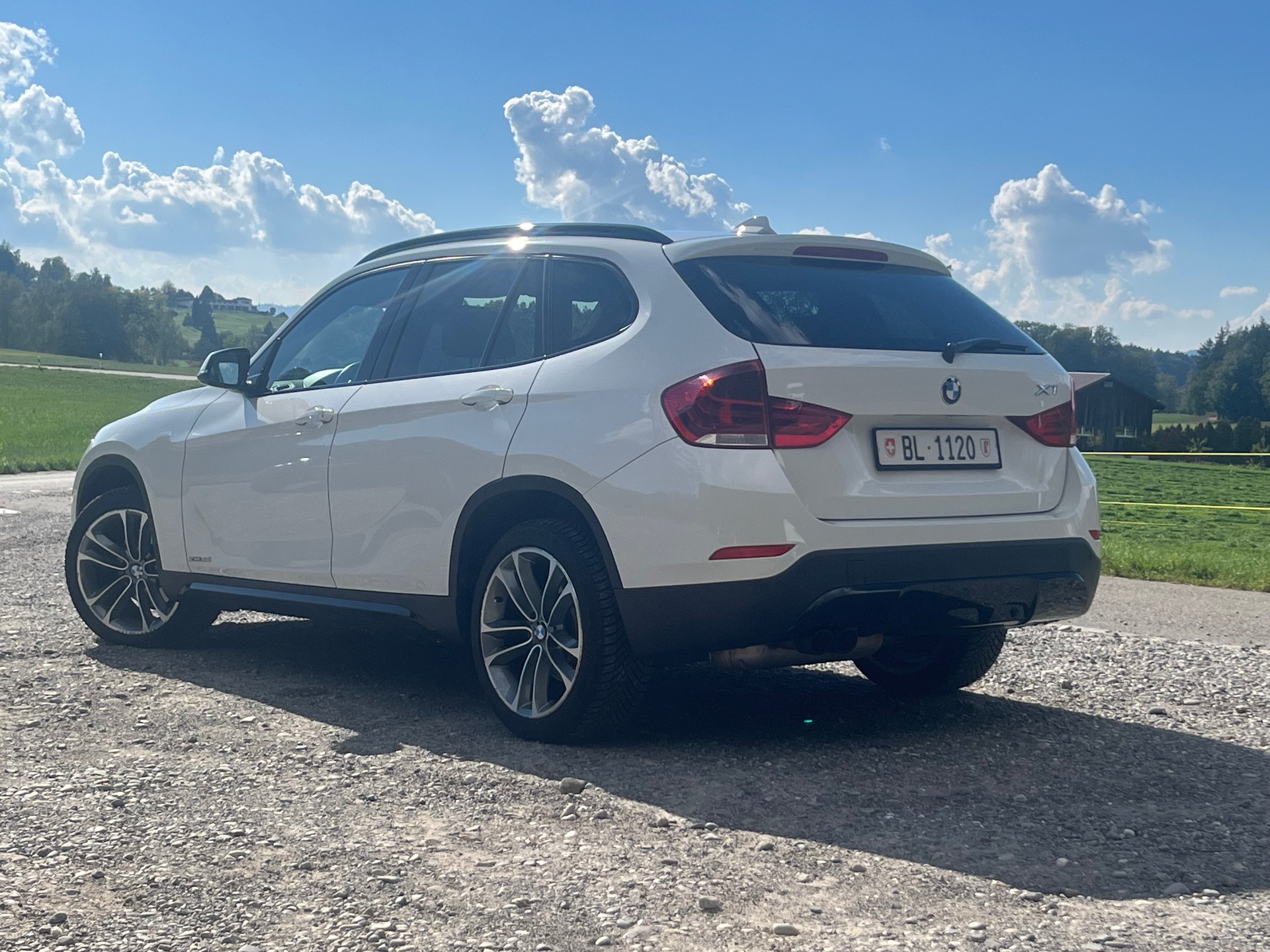 BMW X1 xDrive 2.0i Sport Line-image-1