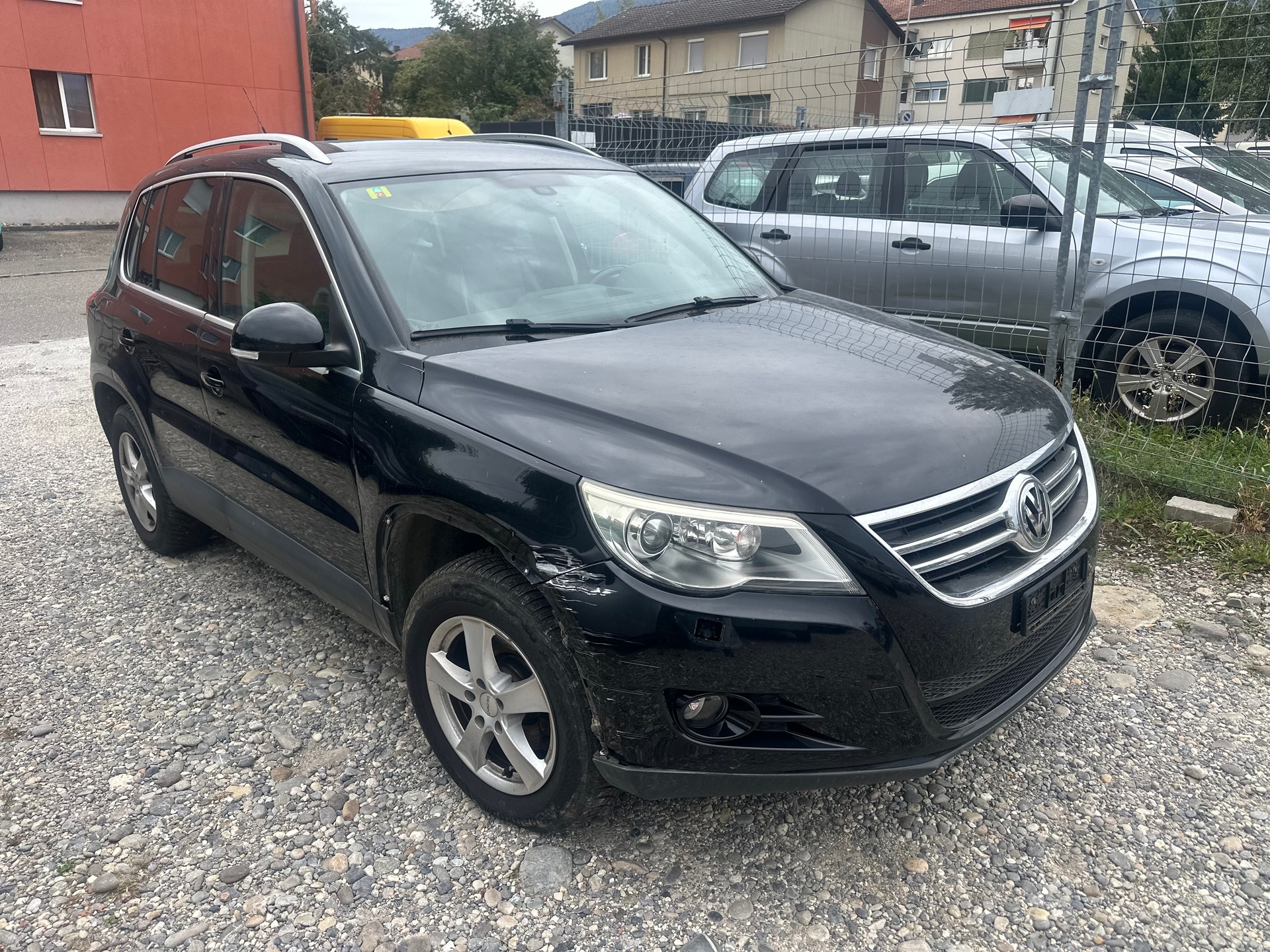 VW Tiguan 2.0 TSI Sport&Style-image-1