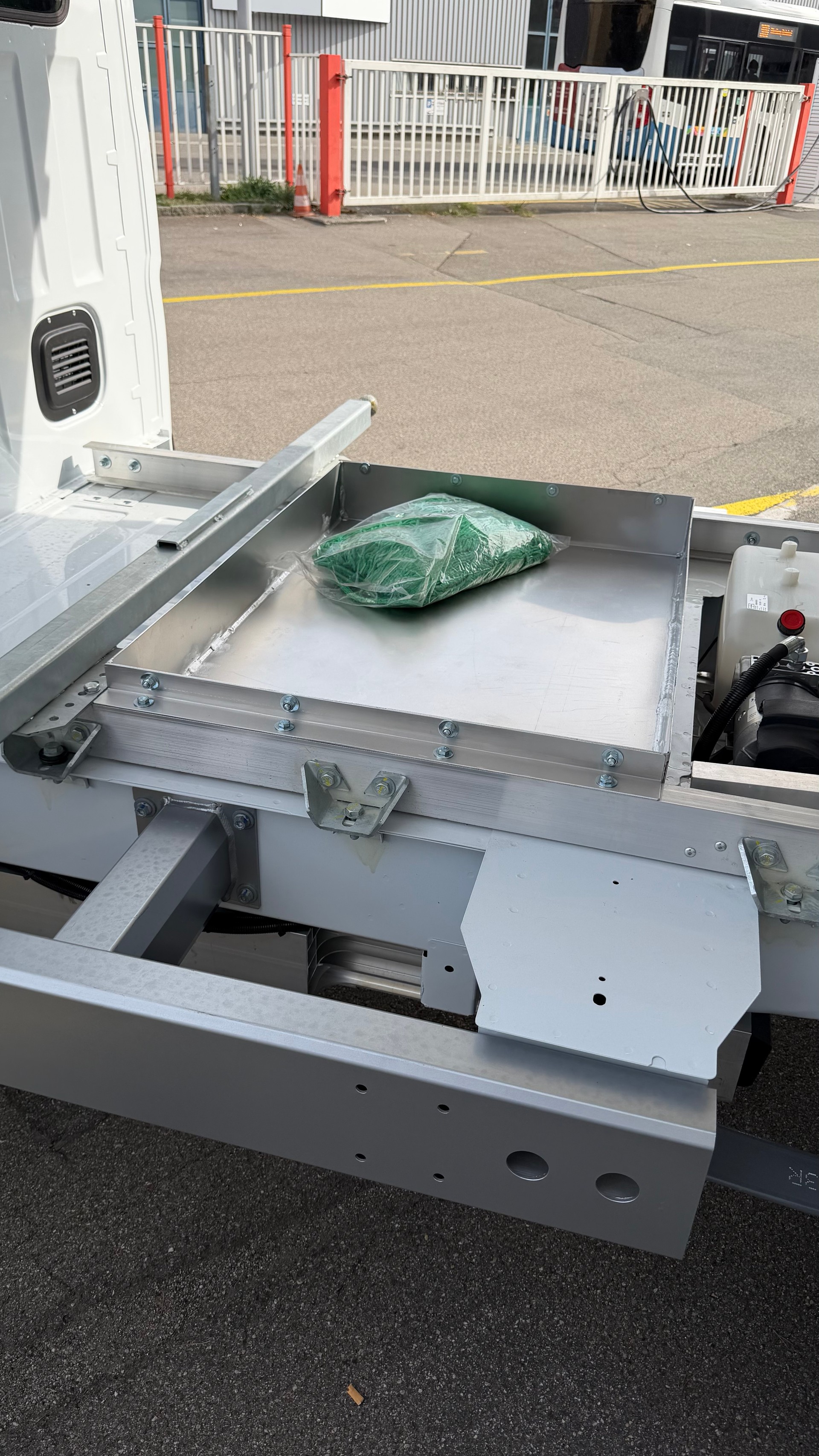 RENAULT E-Tech Master L2H1 3-Seiten Kipper-image-2