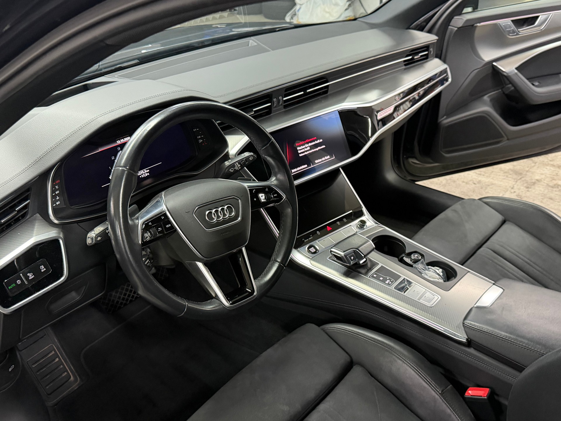 AUDI A6 Avant 40 TDI Sport quattro S-tronic-image-8