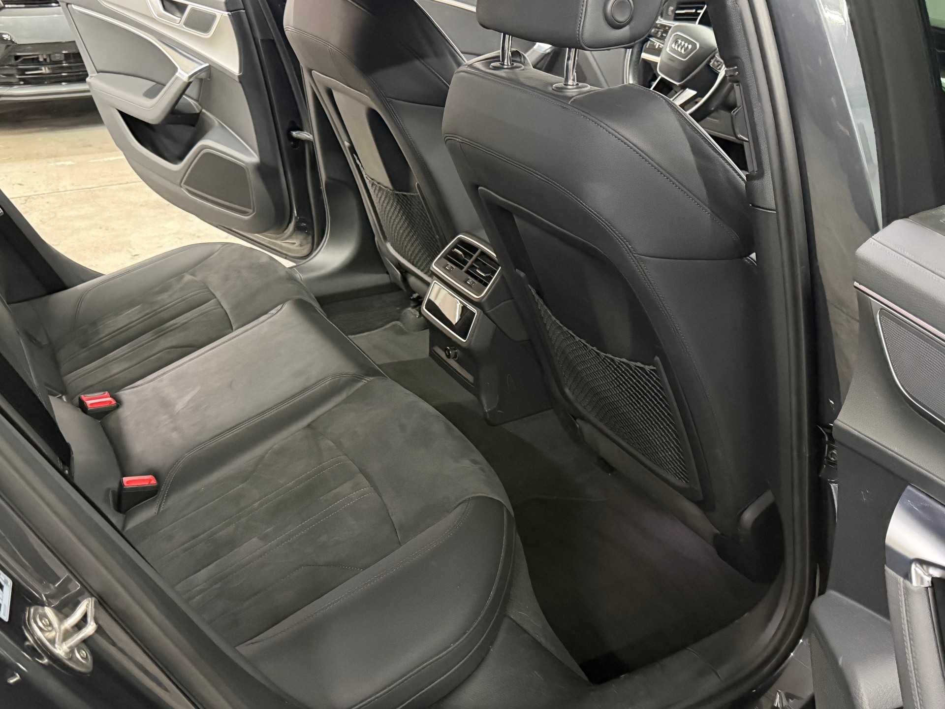 AUDI A6 Avant 40 TDI Sport quattro S-tronic-image-13