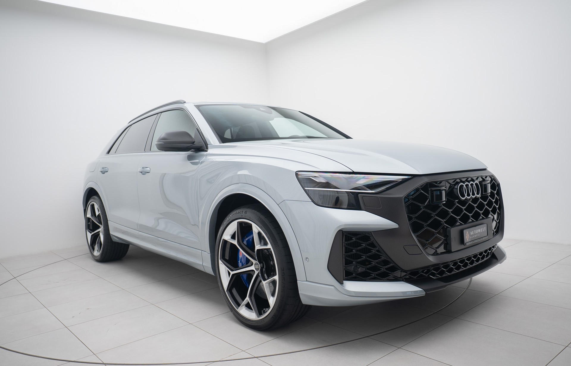 AUDI RSQ8 performance quattro-image-0