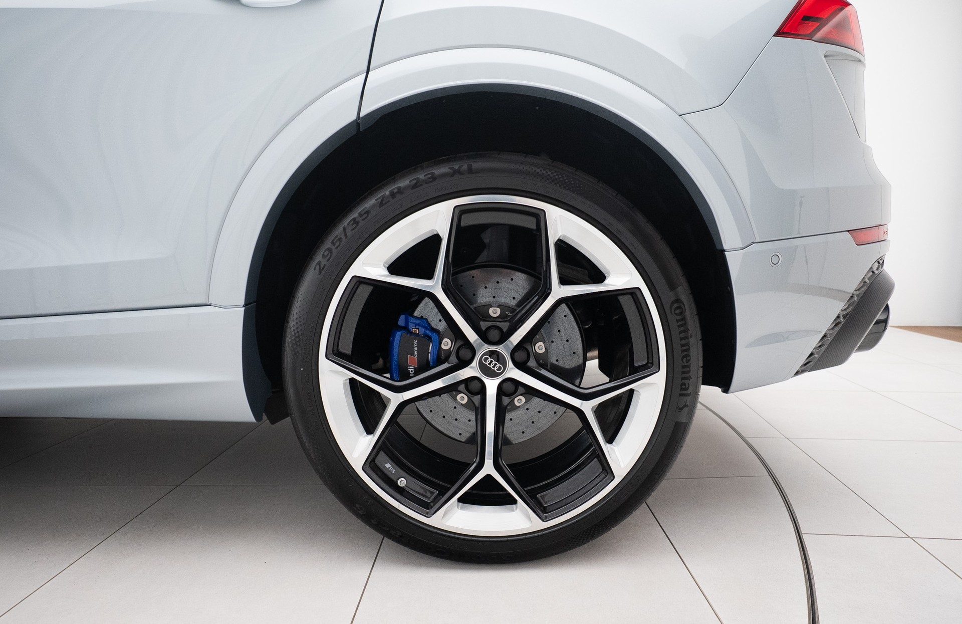 AUDI RSQ8 performance quattro-image-19