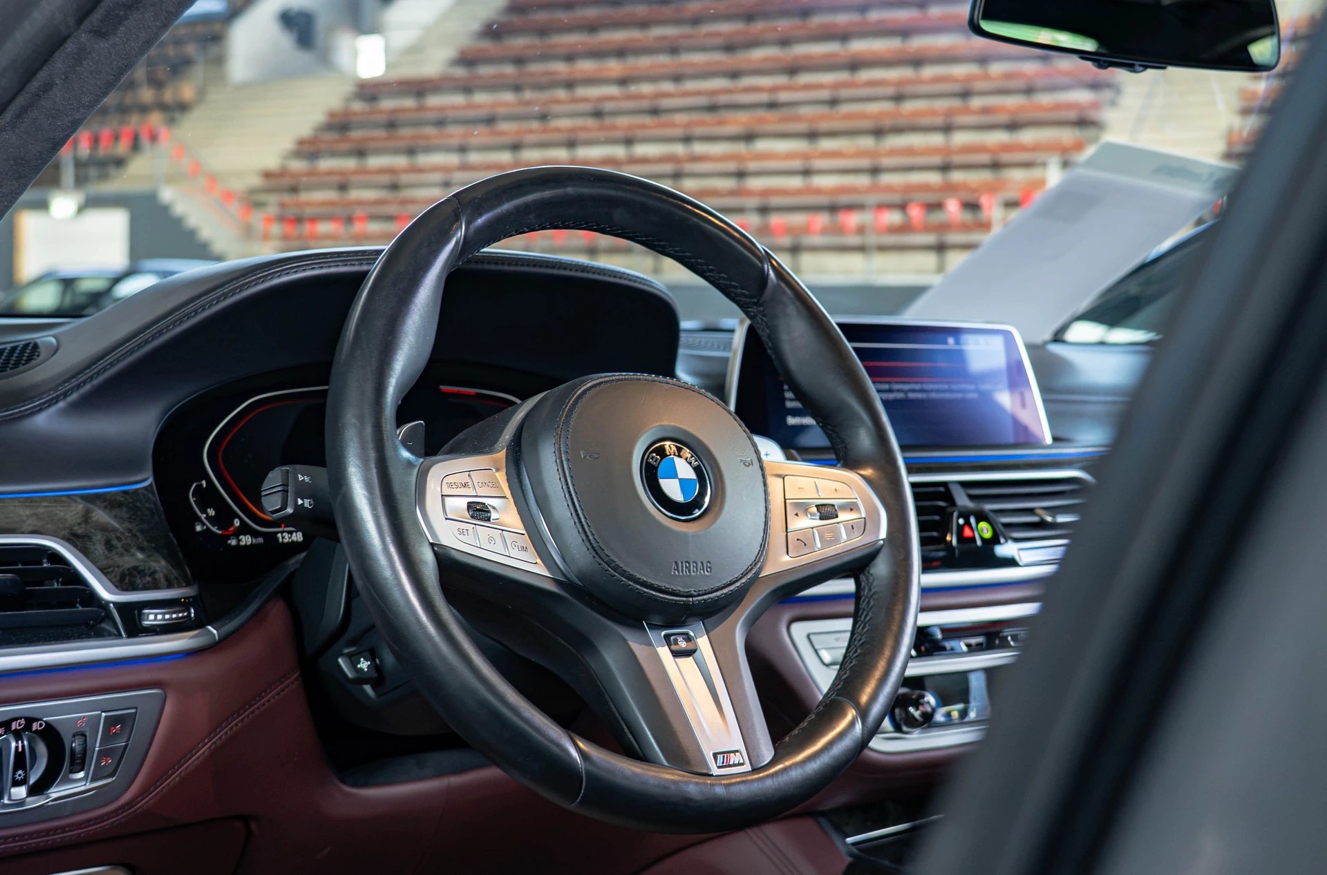 BMW 750i xDrive Steptronic-image-7