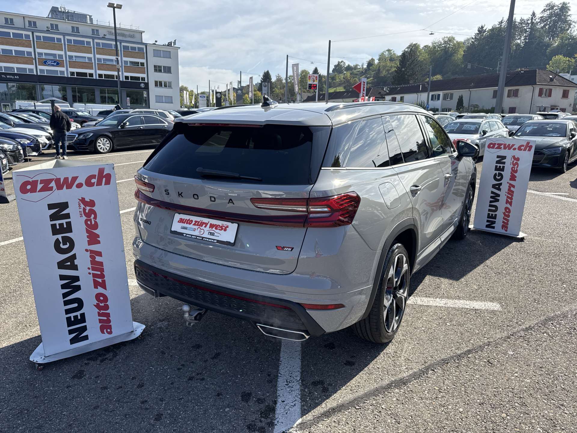 SKODA Kodiaq 2.0 TSi RS 266PS 7-Plätzer 4x4 DSG-Automat-image-2