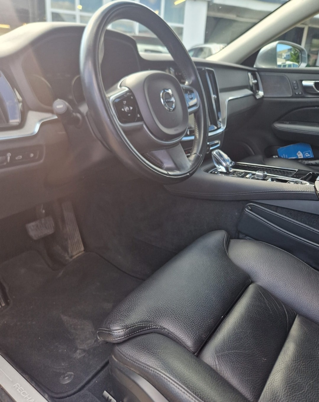 VOLVO V60 T6 eAWD Twin Engine Inscription Geartronic-image-5