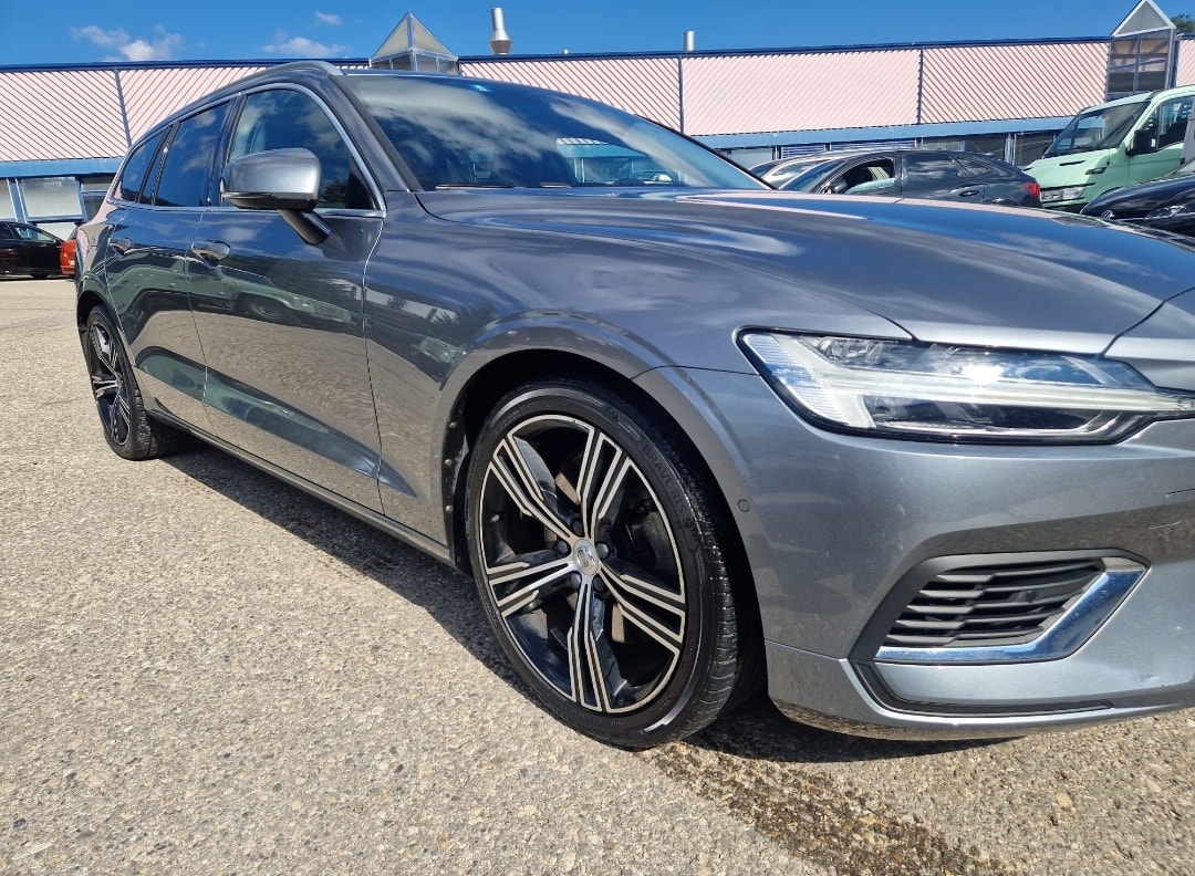 VOLVO V60 T6 eAWD Twin Engine Inscription Geartronic-image-2