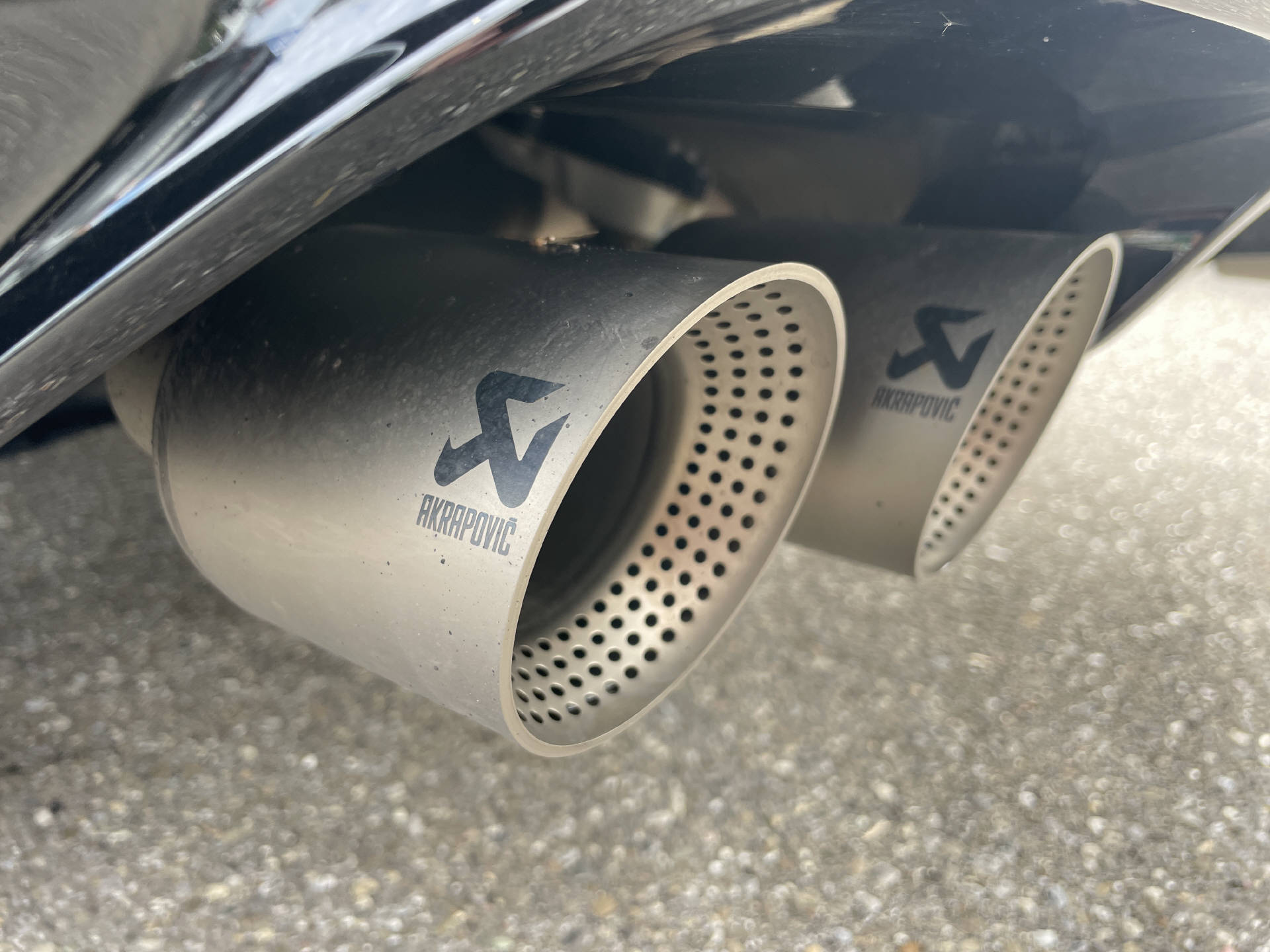 VW Tiguan 2.0 TSI R DSG*AHK*Leder*Schiebedach*Akrapovic*-image-26
