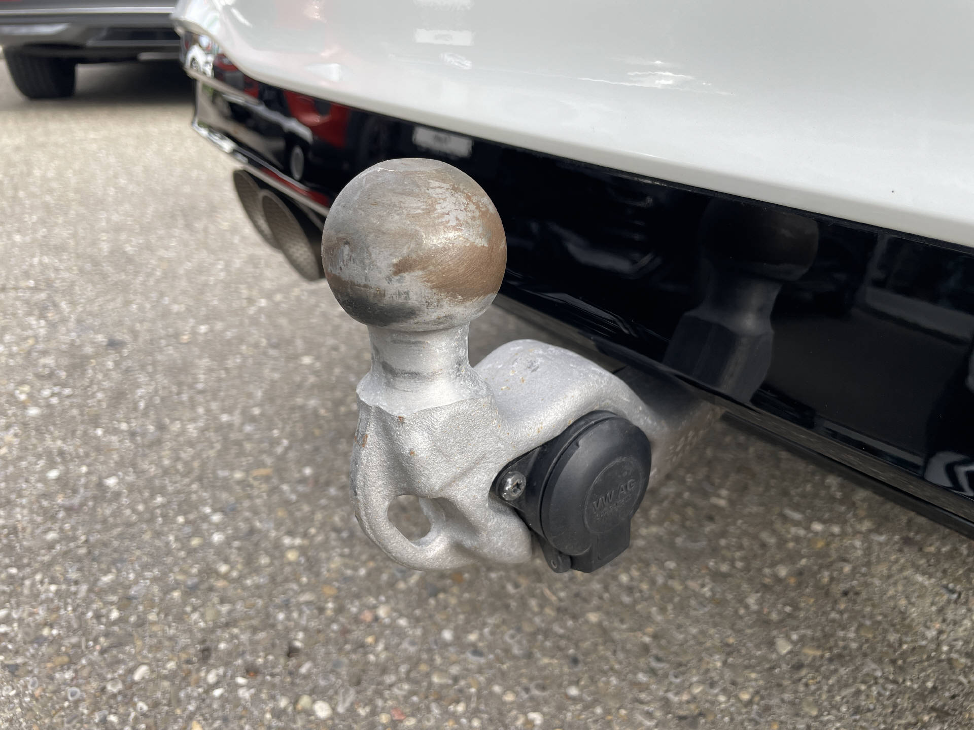 VW Tiguan 2.0 TSI R DSG*AHK*Leder*Schiebedach*Akrapovic*-image-25