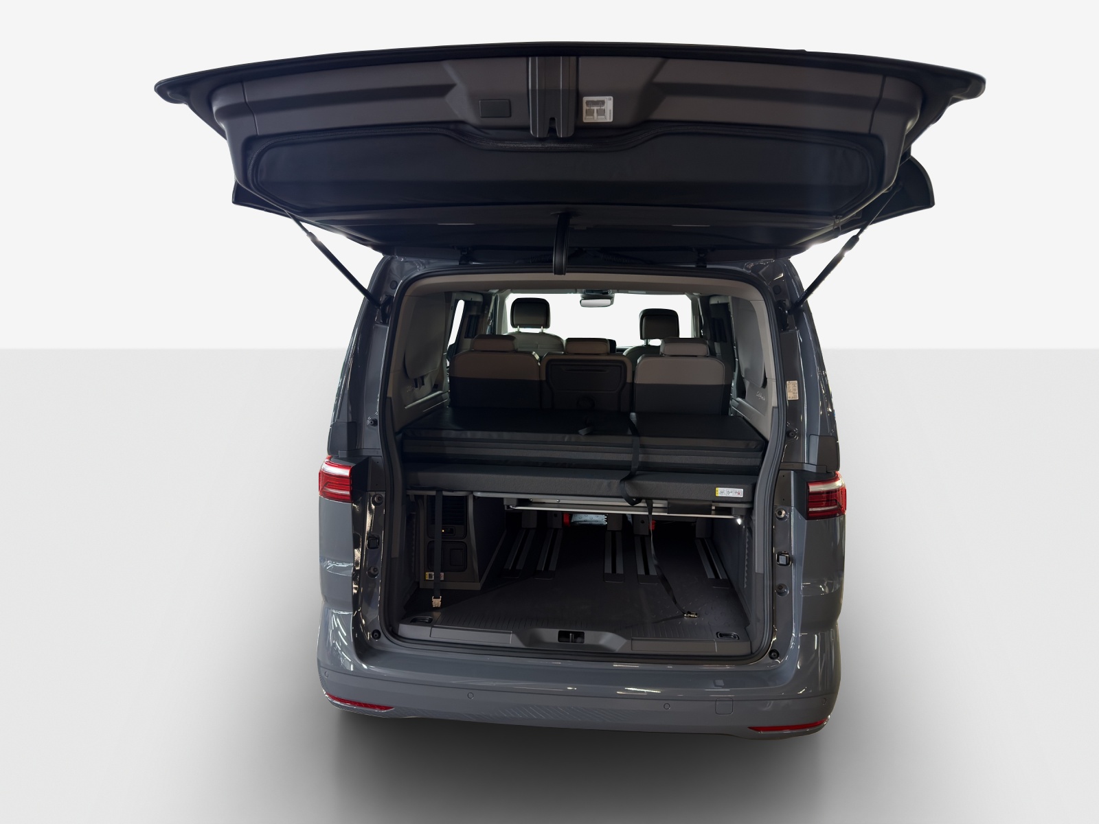 VW California 2.0 TDI Beach Tour Liberty-image-12