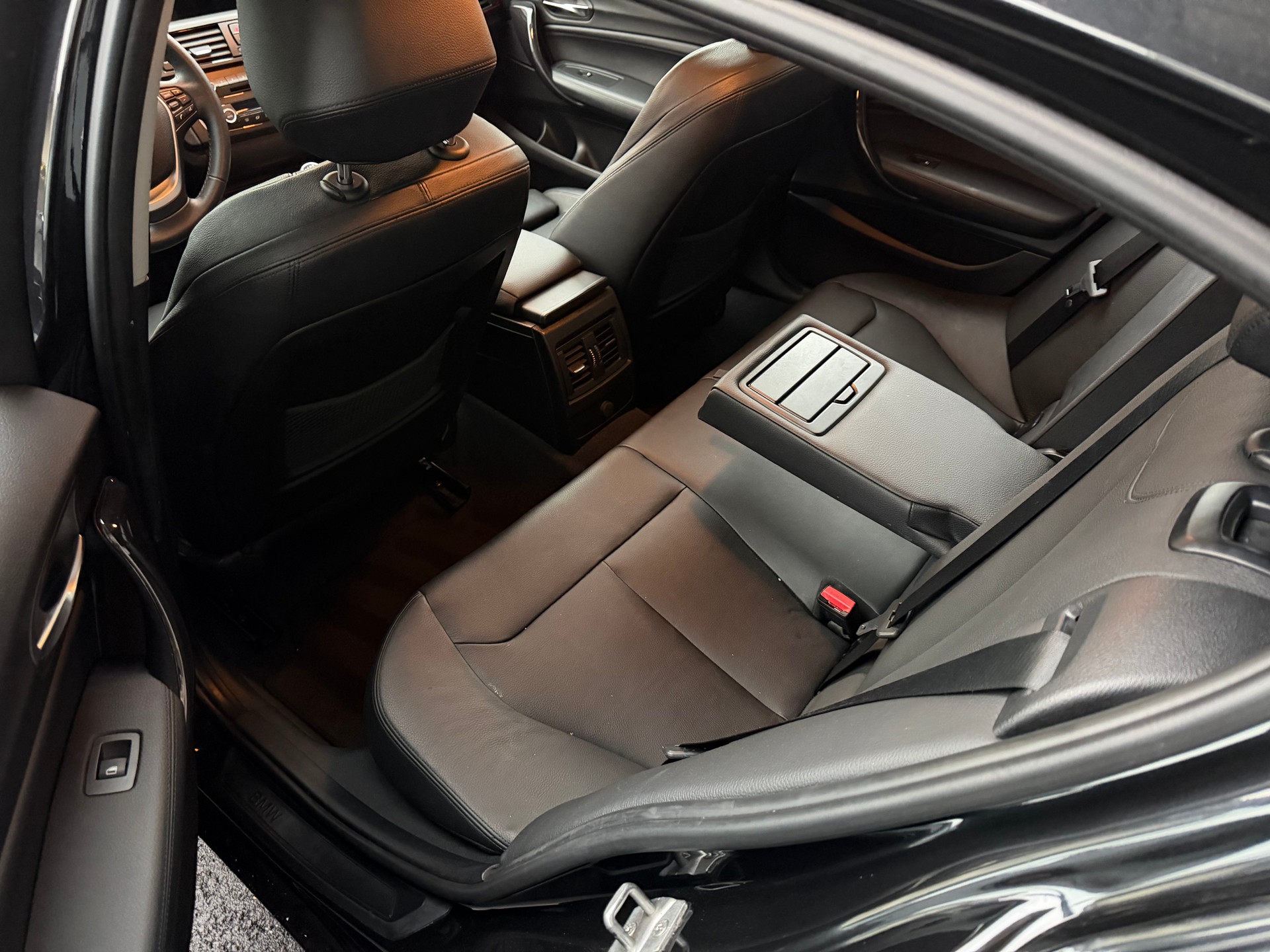 BMW 118d xDrive Sport Line-image-5