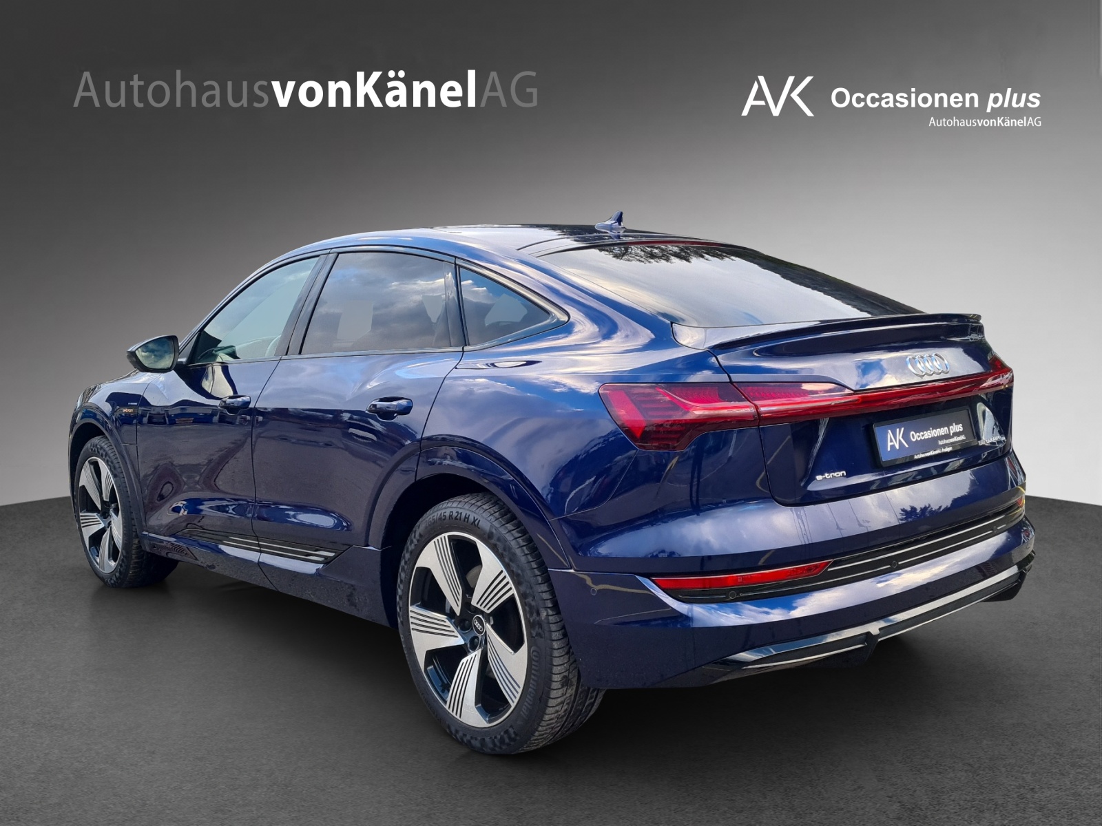 AUDI e-tron 55 Sportback S Line quattro-image-2