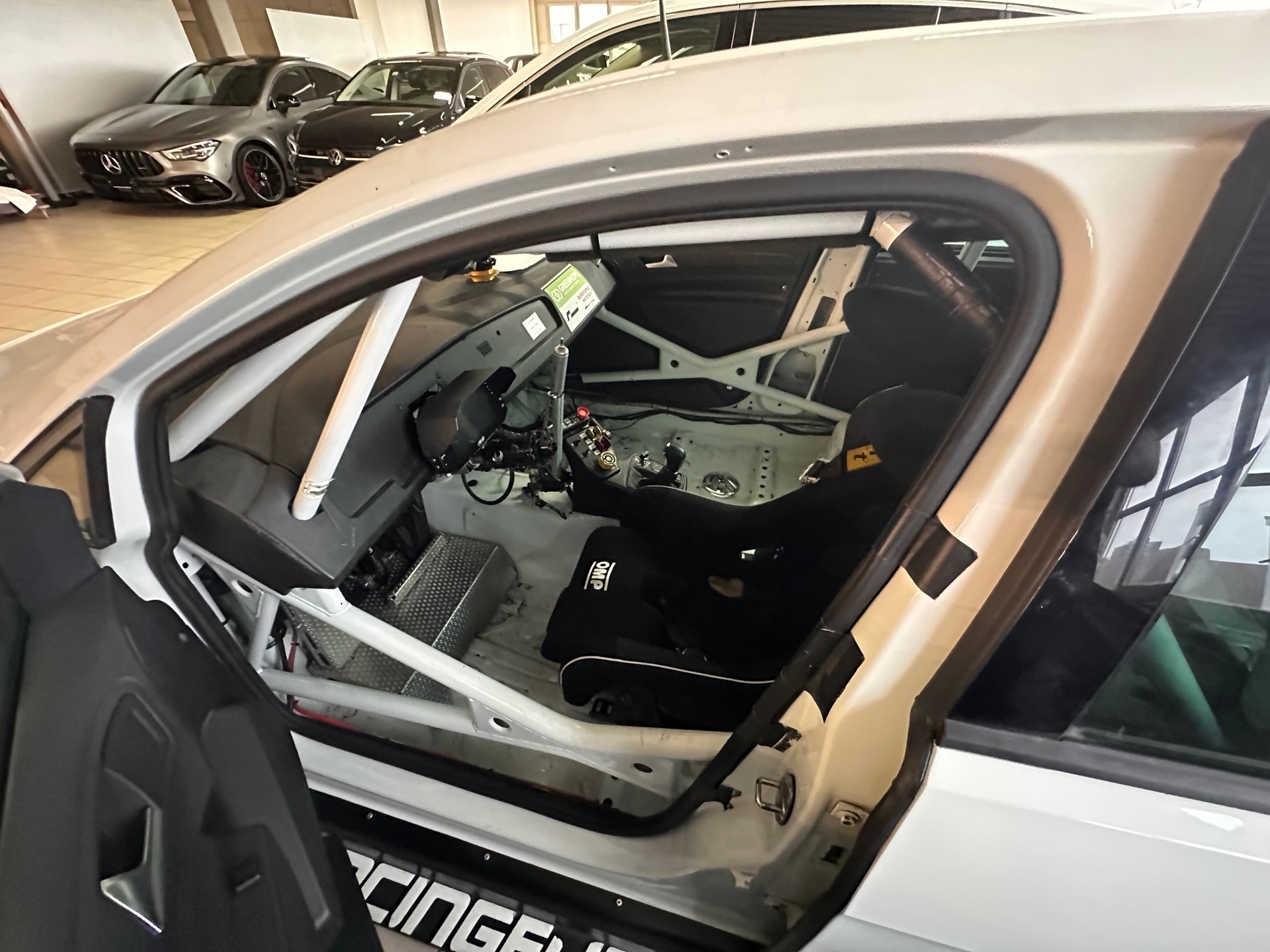 VW TCR Rennwagen-image-4