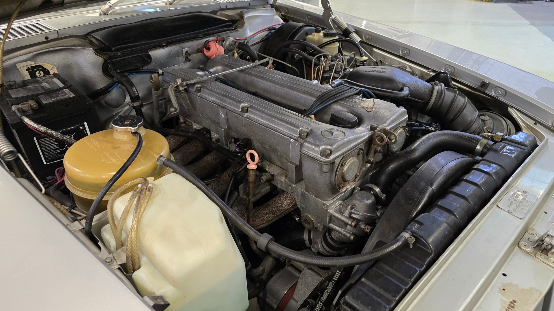 MERCEDES-BENZ SLC 280 Veteran-image-28