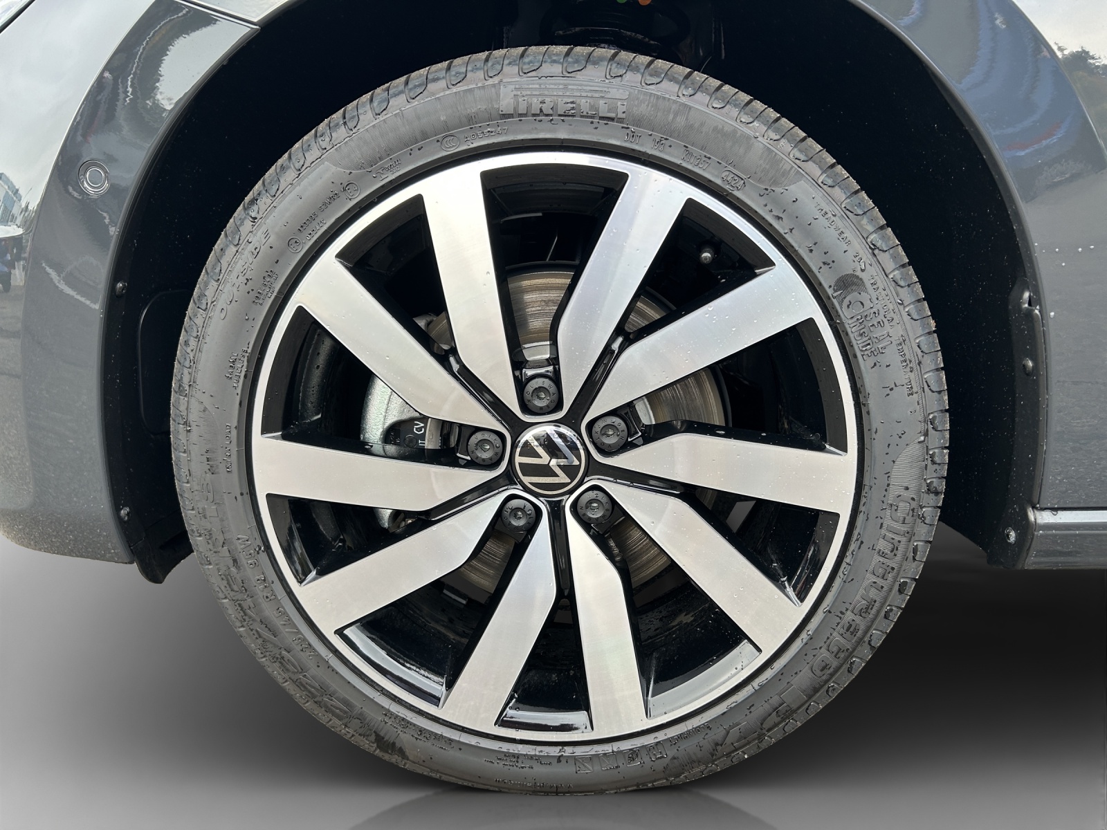 VW Touran 2.0 TDI BlueMotion Technology Highline DSG-image-13