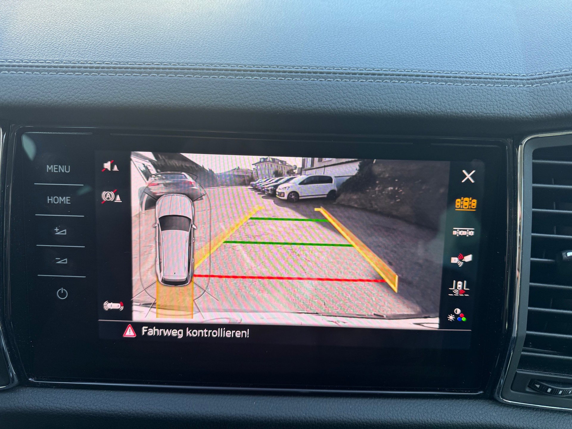 SKODA Kodiaq 2.0 TDI CR Style 4x4 DSG-image-6