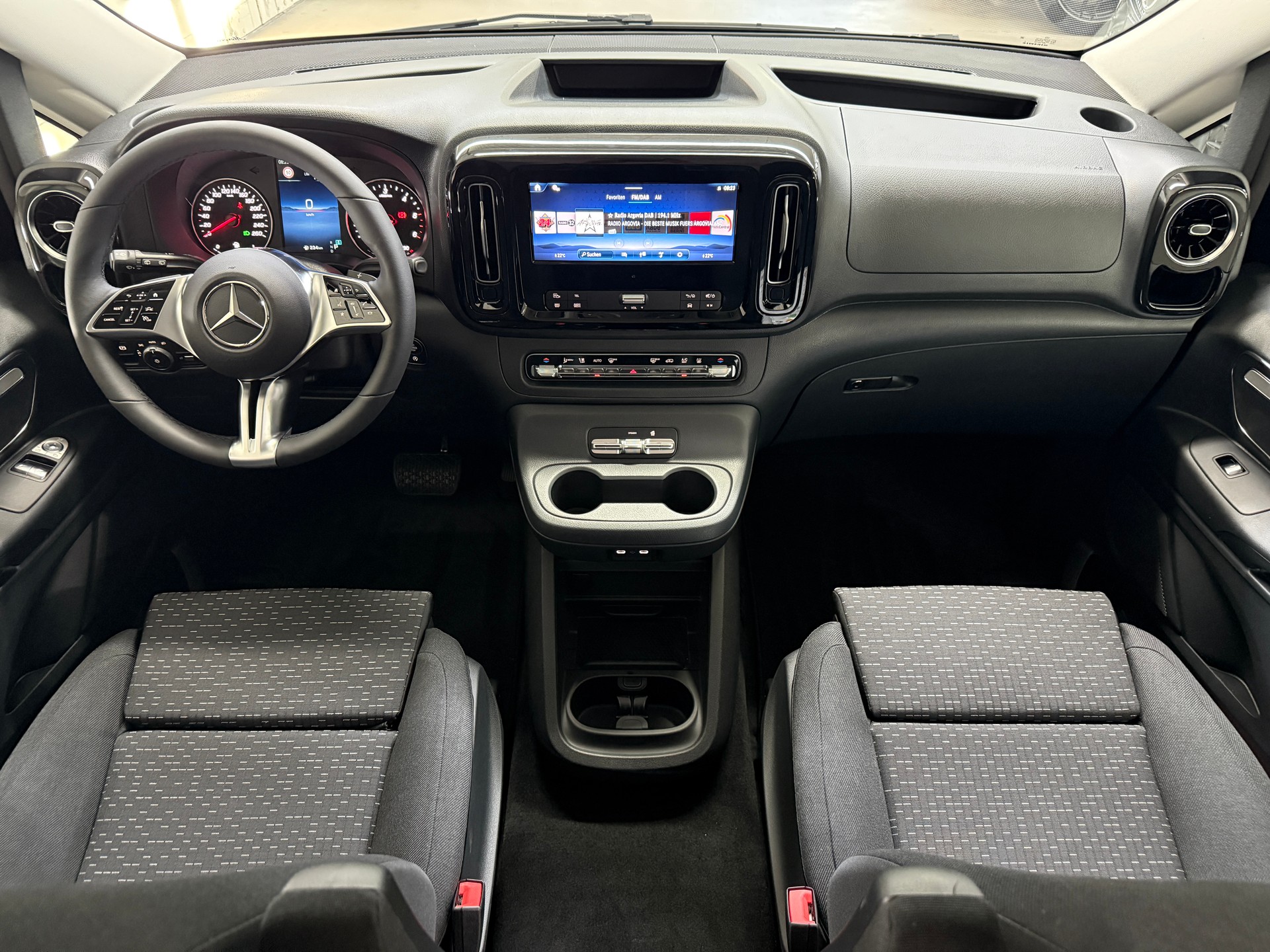 MERCEDES-BENZ Vito 116 CDI 4MATIC KB TOURER SELECT 3200mm L-image-9