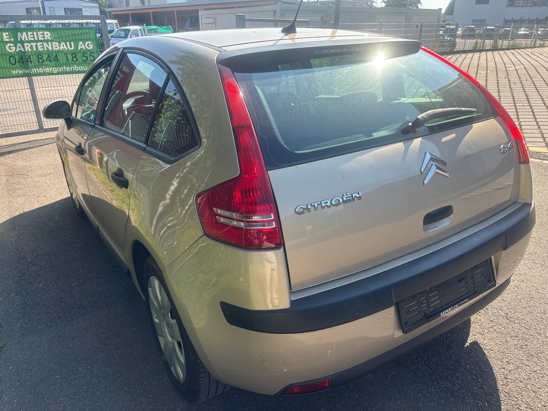 CITROEN C4 Berline 1.6 16V HDi SX-image-1