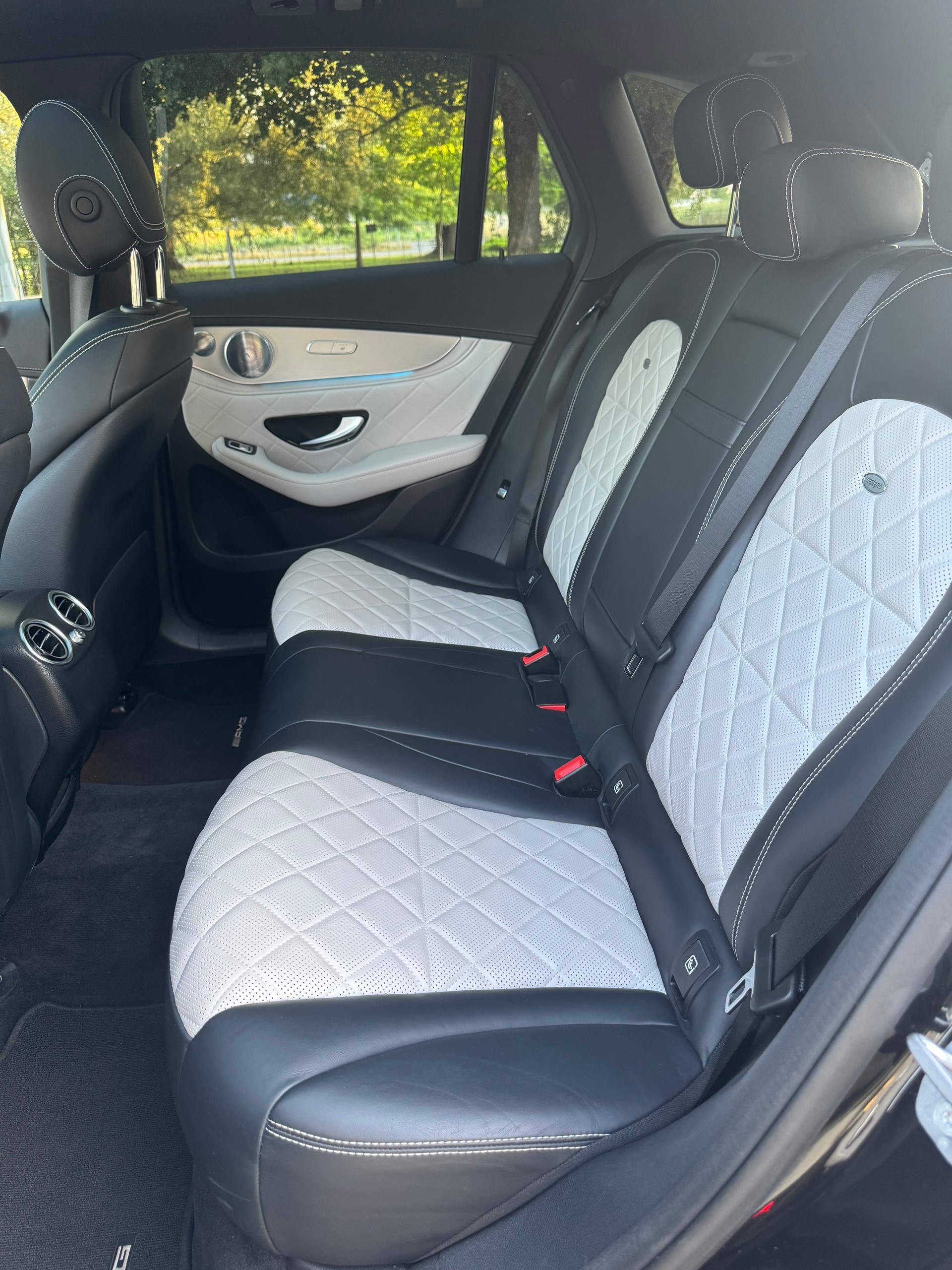 MERCEDES-BENZ GLC 350 e AMG Line 4Matic 7G-Tronic-image-9